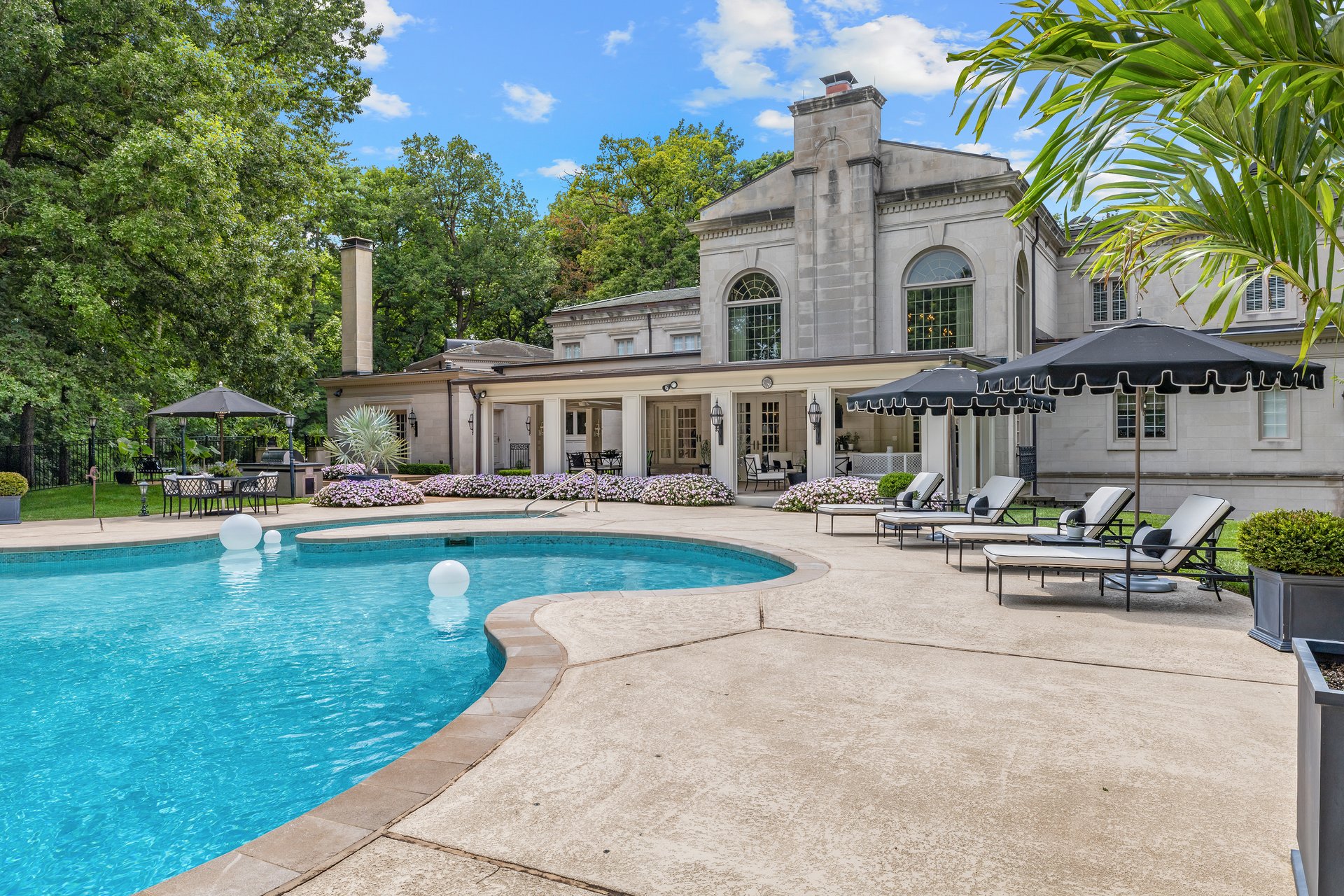 456 Sheffield Estate Drive