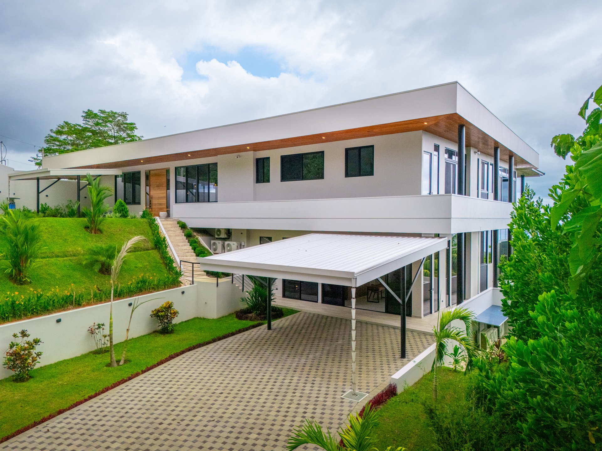 Lion's Gate Sunset Estate