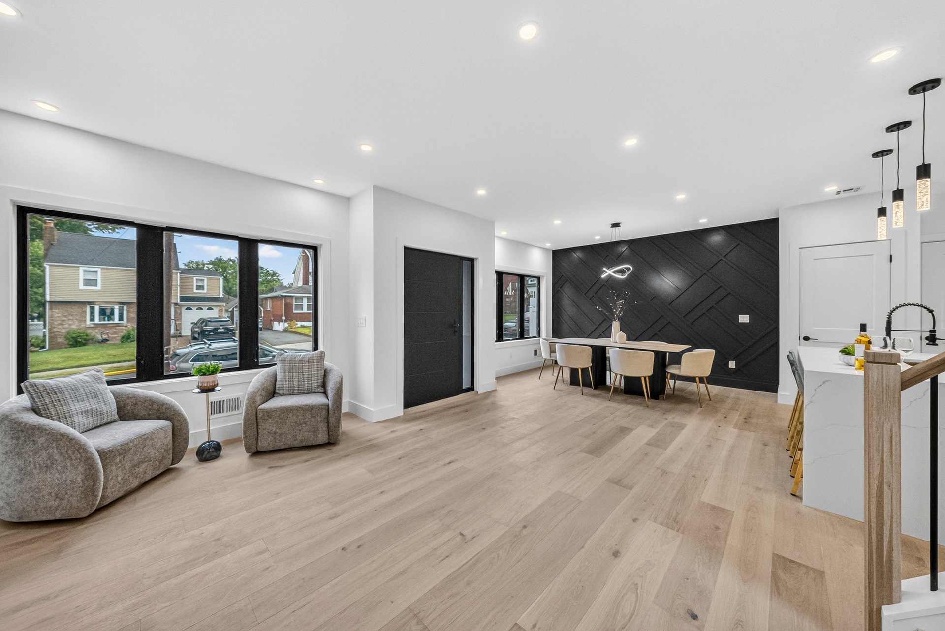 887 Linden Ave, Ridgefield, NJ 07657