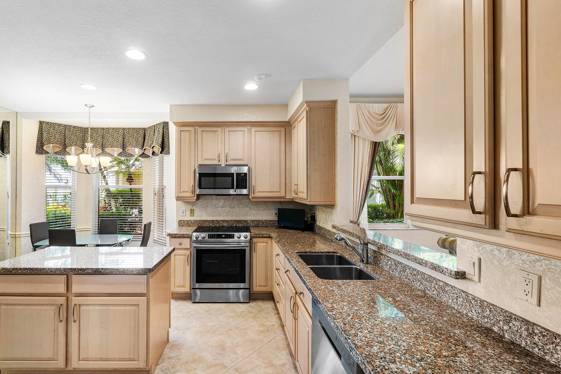 6213 Island Walk A 