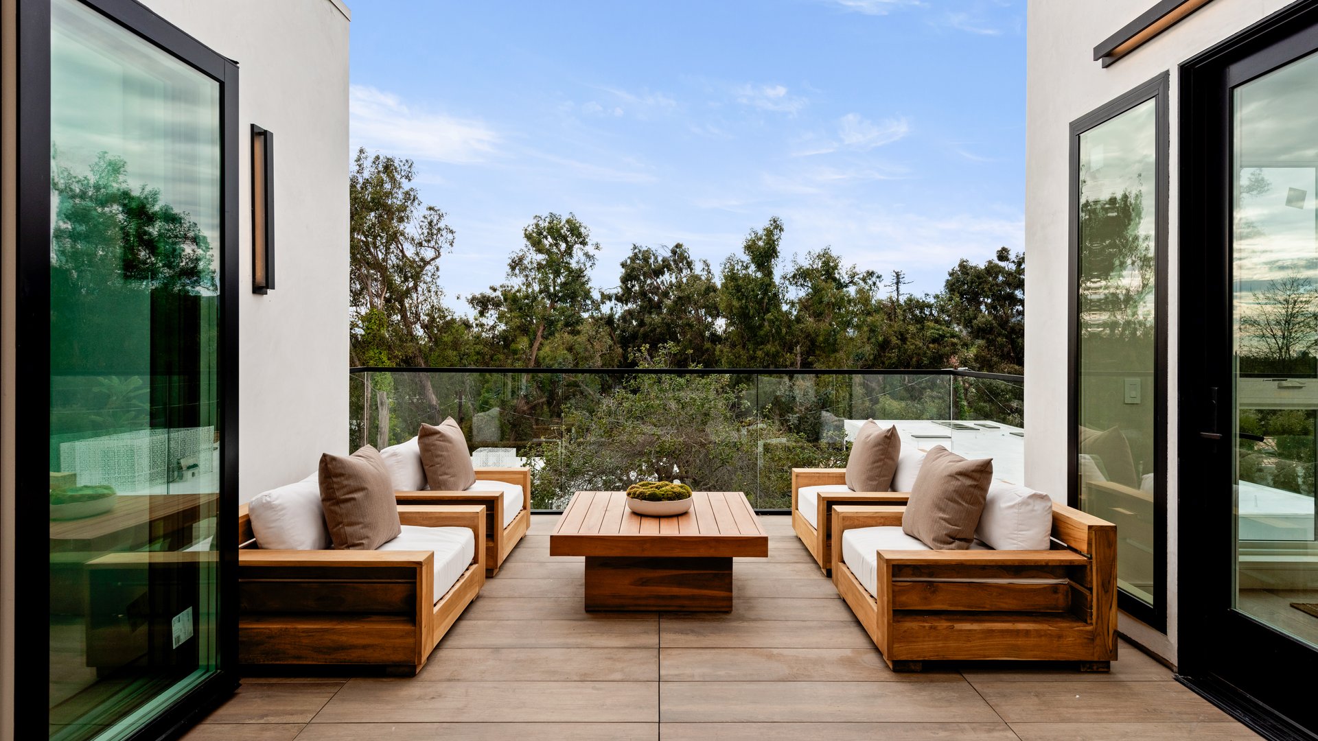 505 S Barrington Ave #410, Brentwood