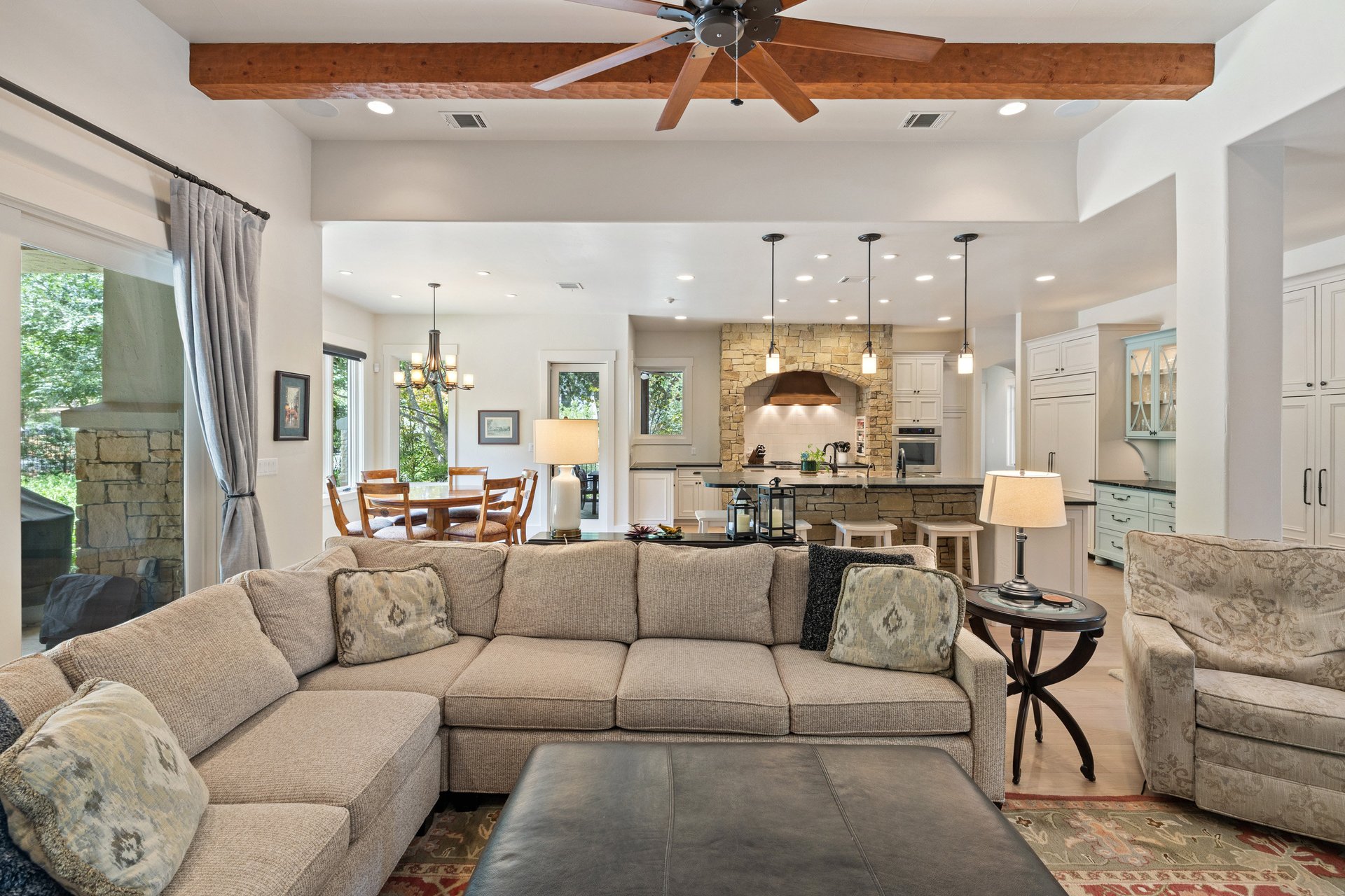 12821 Hacienda Ridge