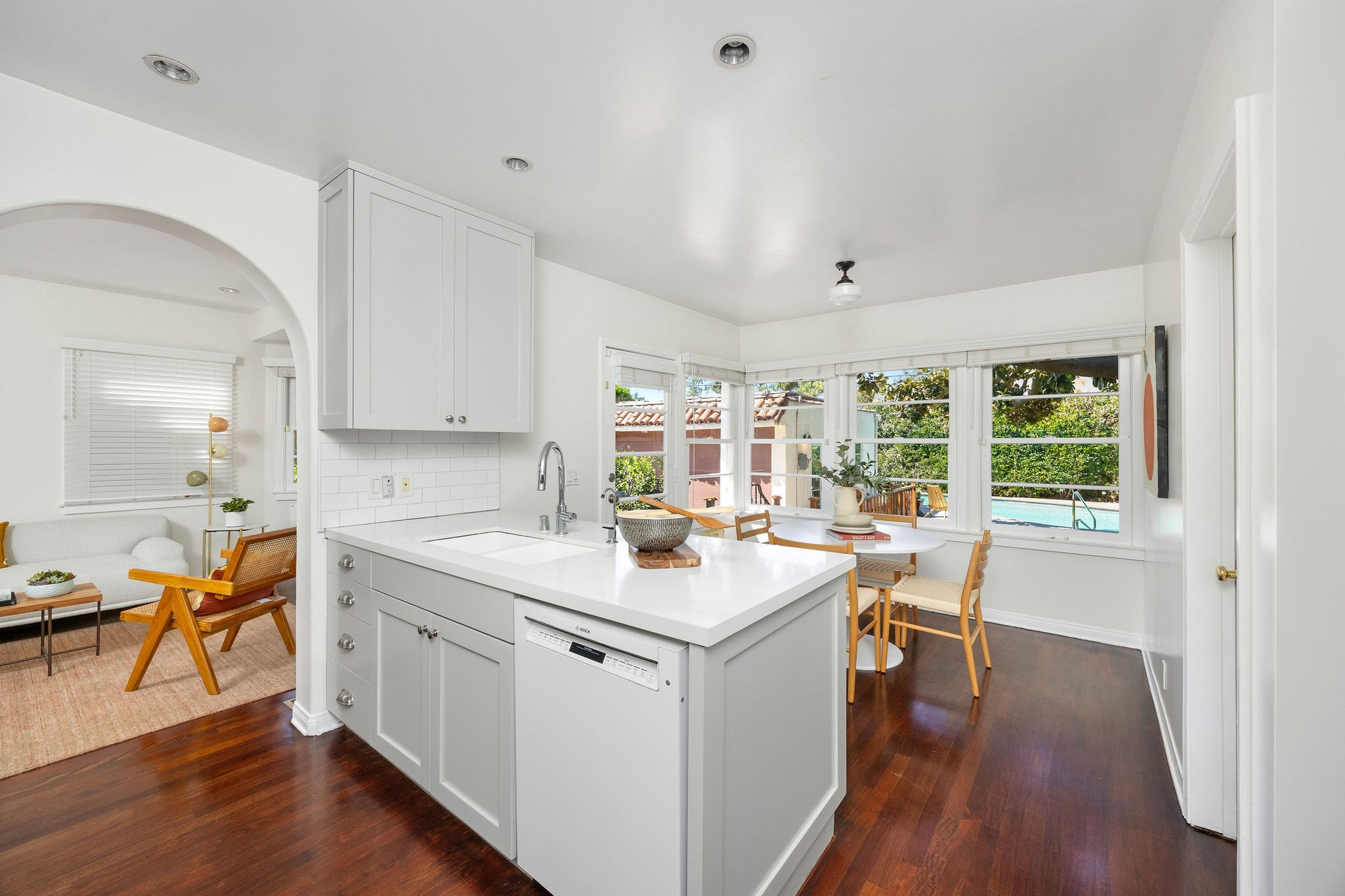 157 S. Fuller Ave