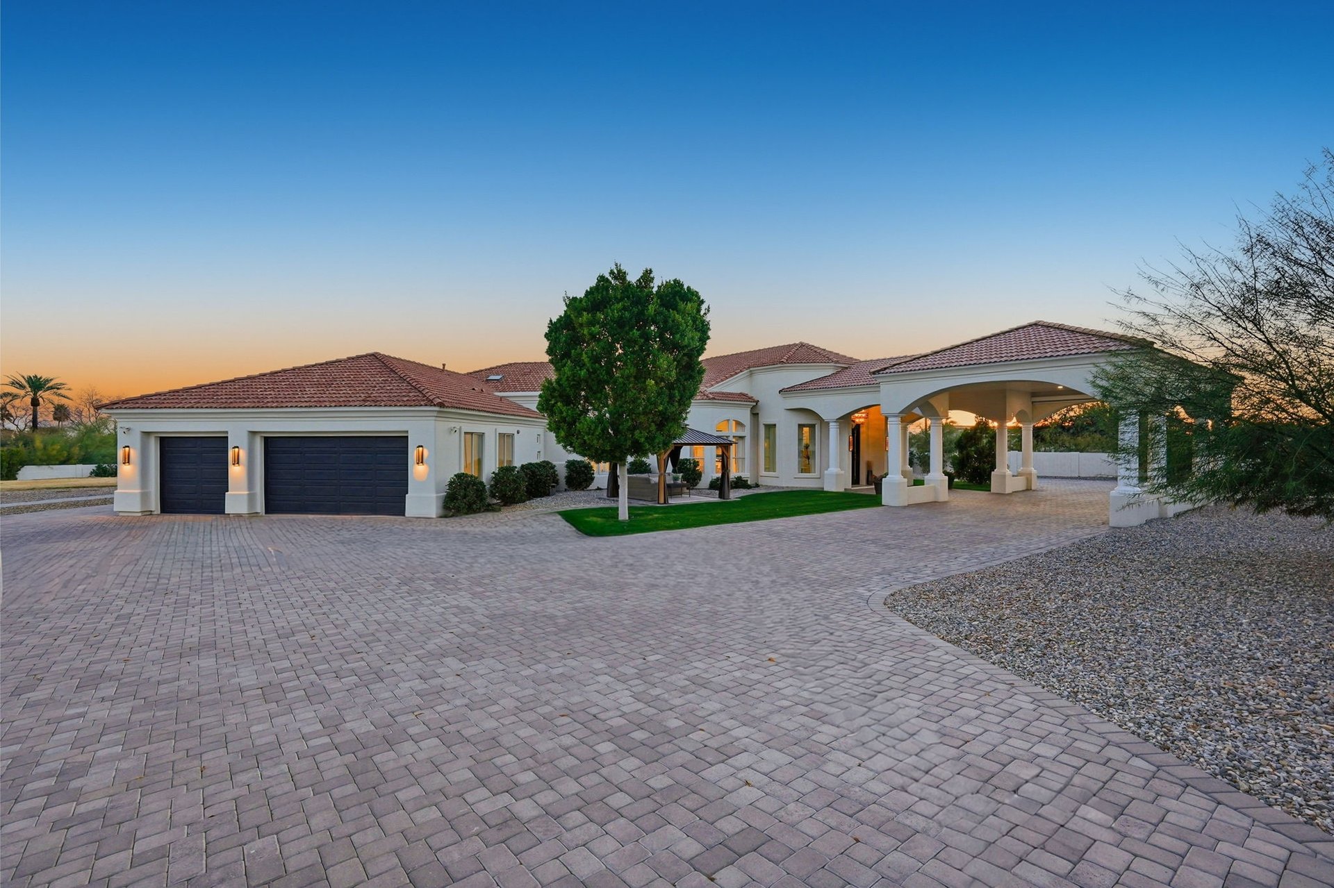 10651 E CACTUS Road