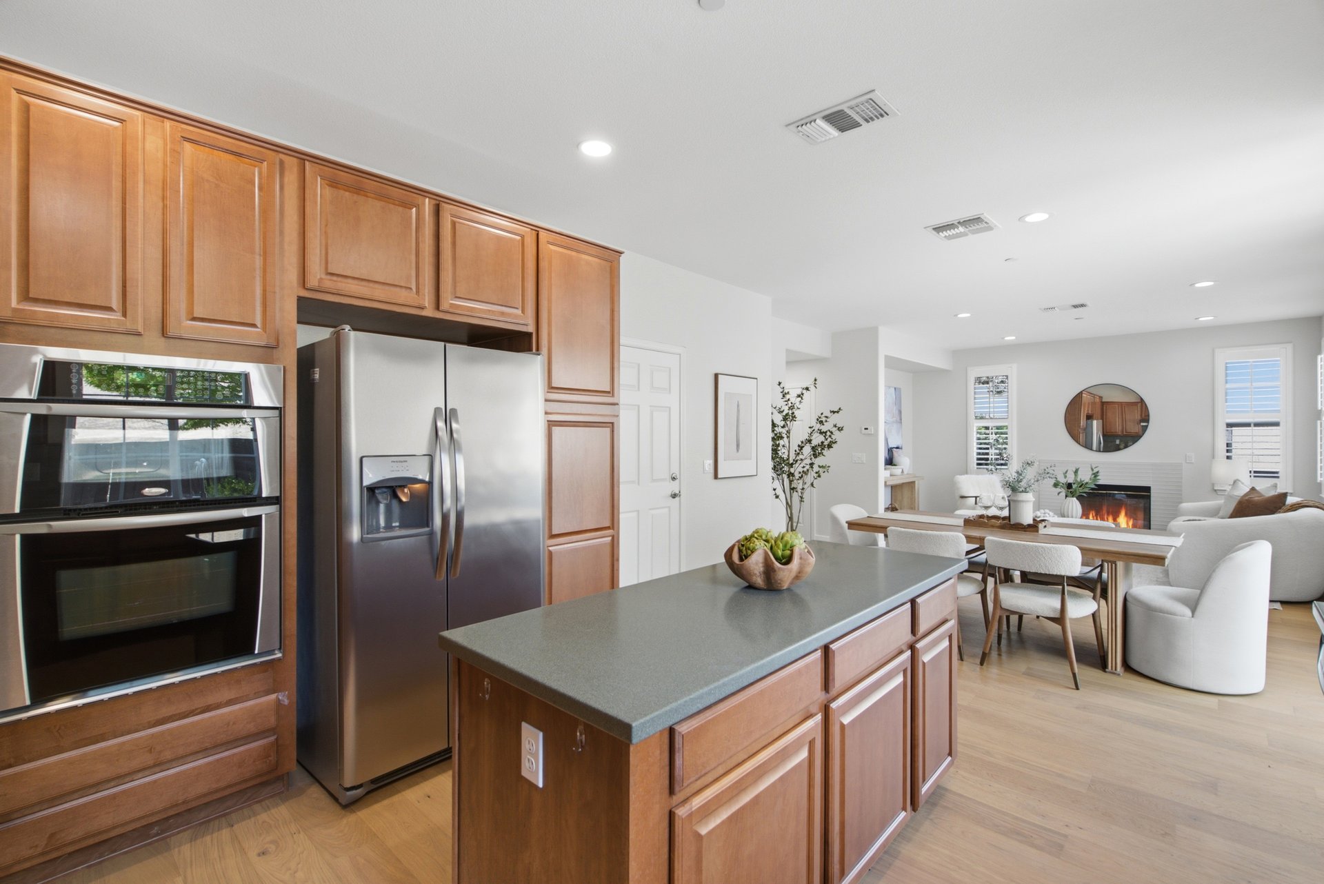 375 Longhill CT