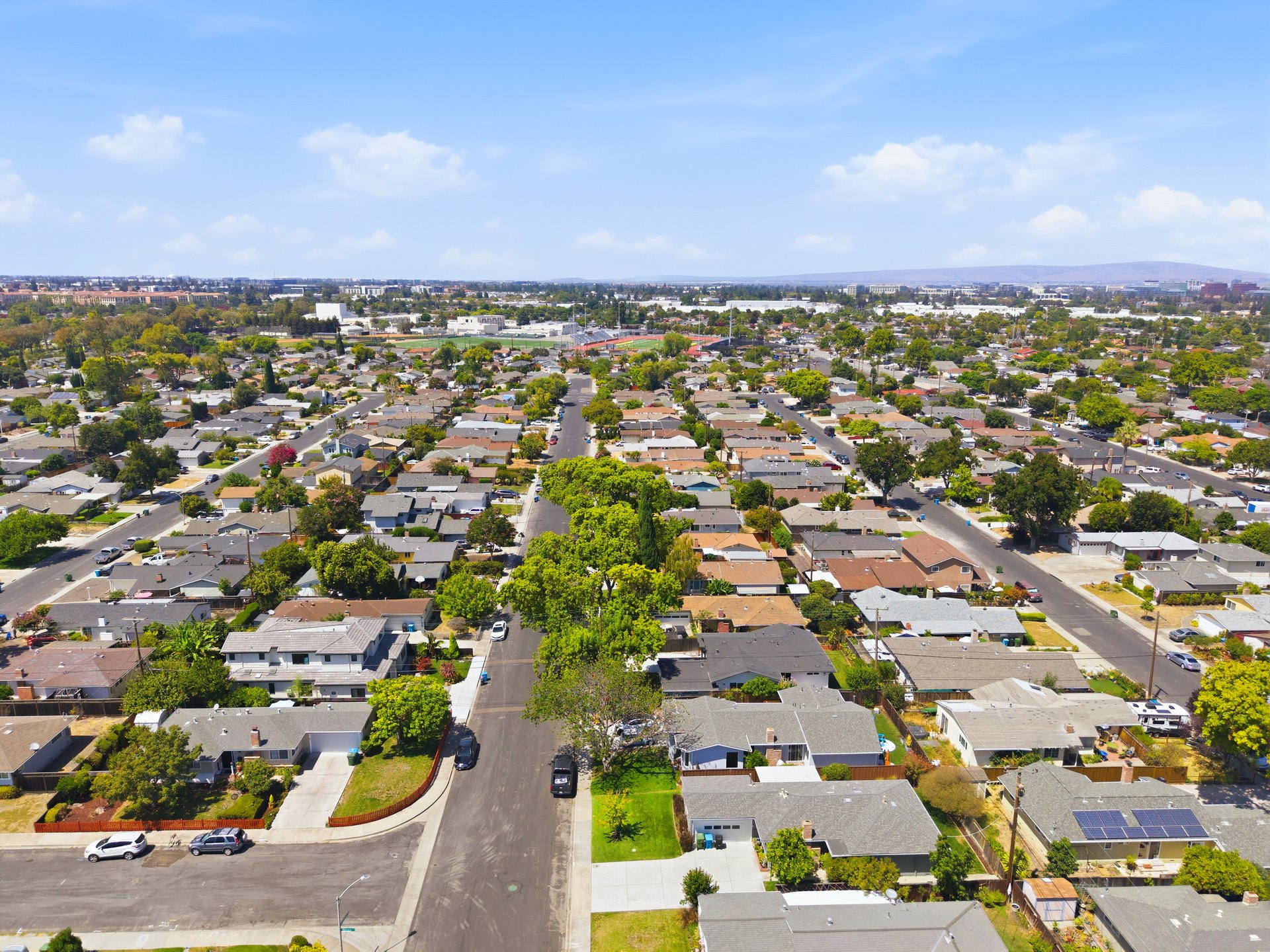 2133 Santa Cruz AVE