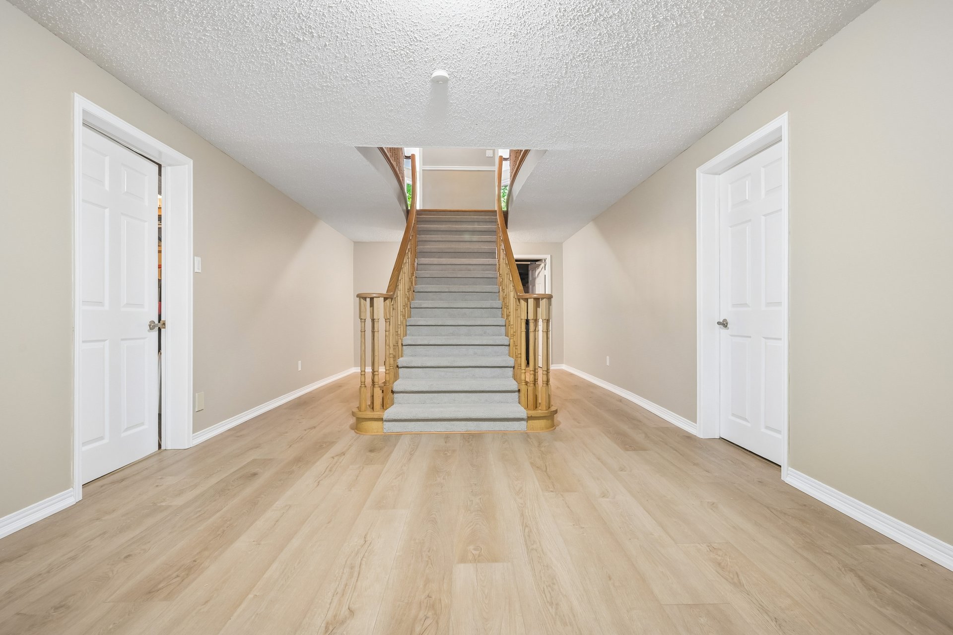 Unbeatable location in Glen Abbey!