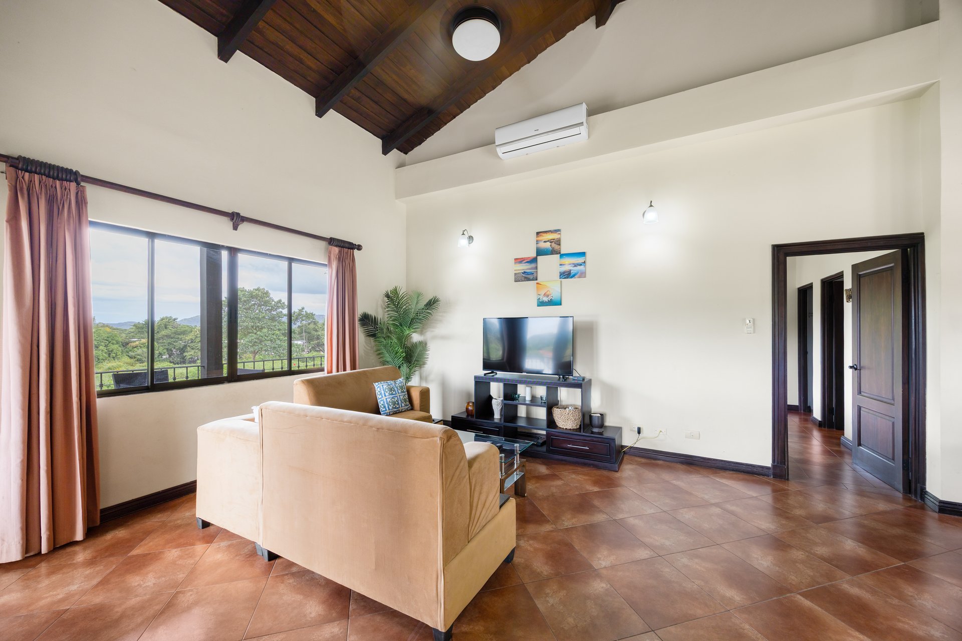 Casa de Vida, Altos de Flamingo | Mediterranean-Style Villa with Pool & Guest House Near Playa Flamingo