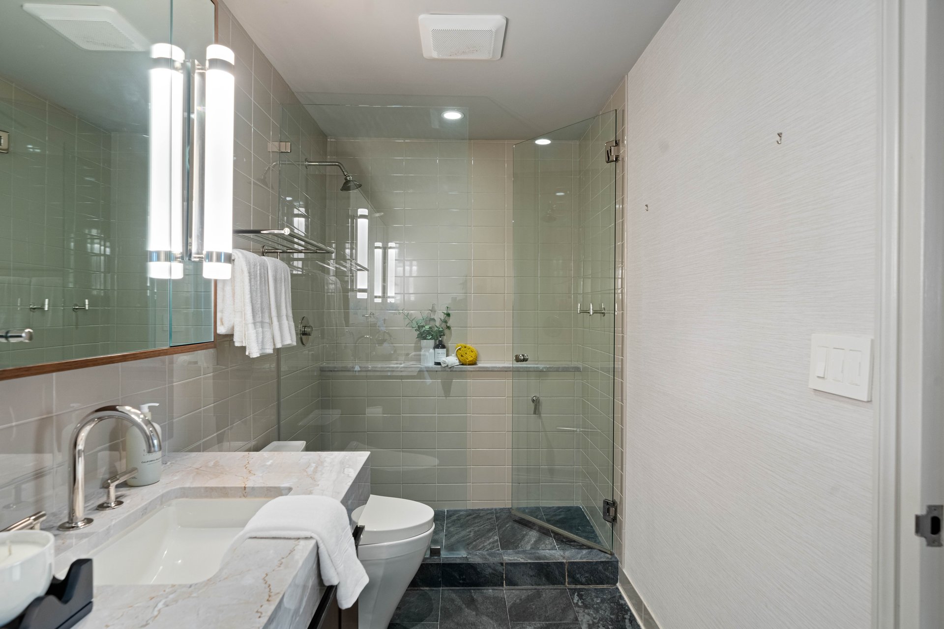 2575 Peachtree Road NE Unit 12D