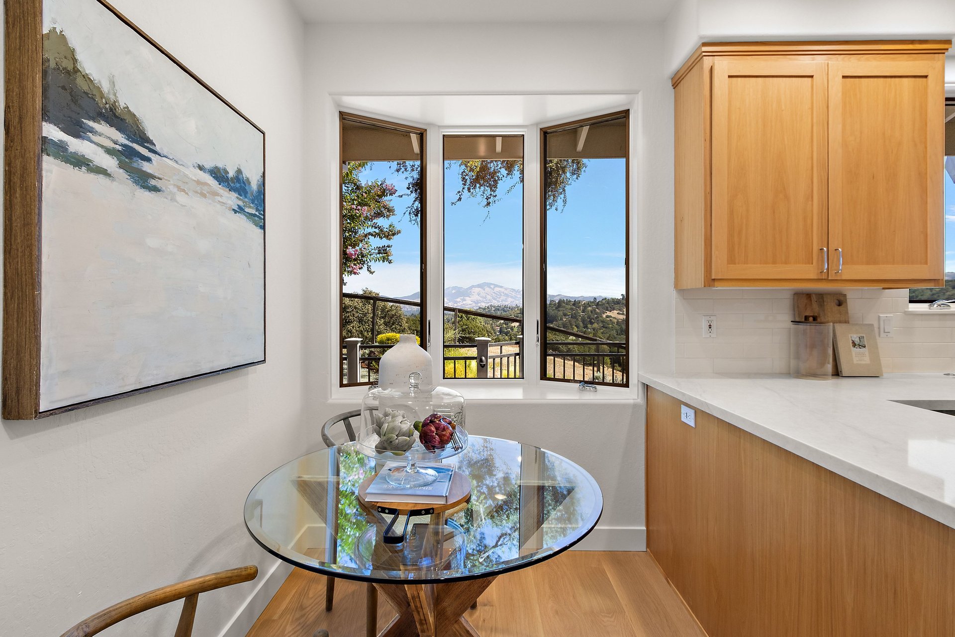 809 Mountain View Dr