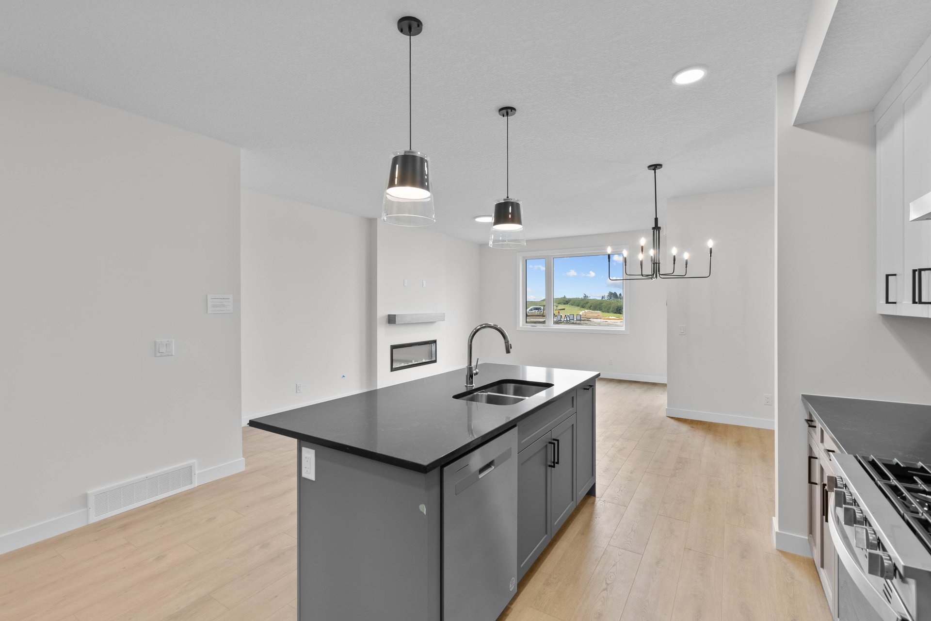 175 Belvedere Crescent SE