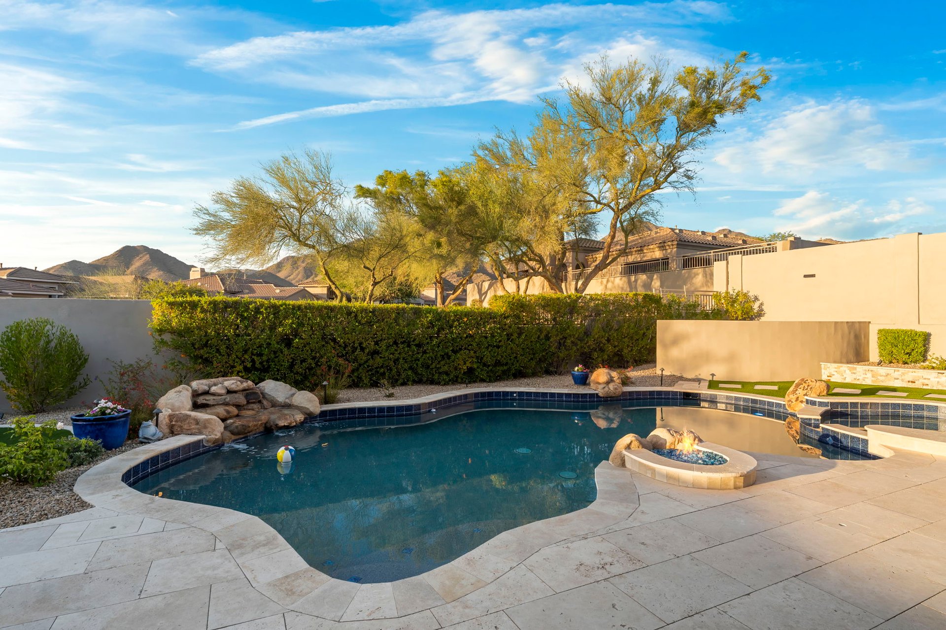 10952 E KORA Lane