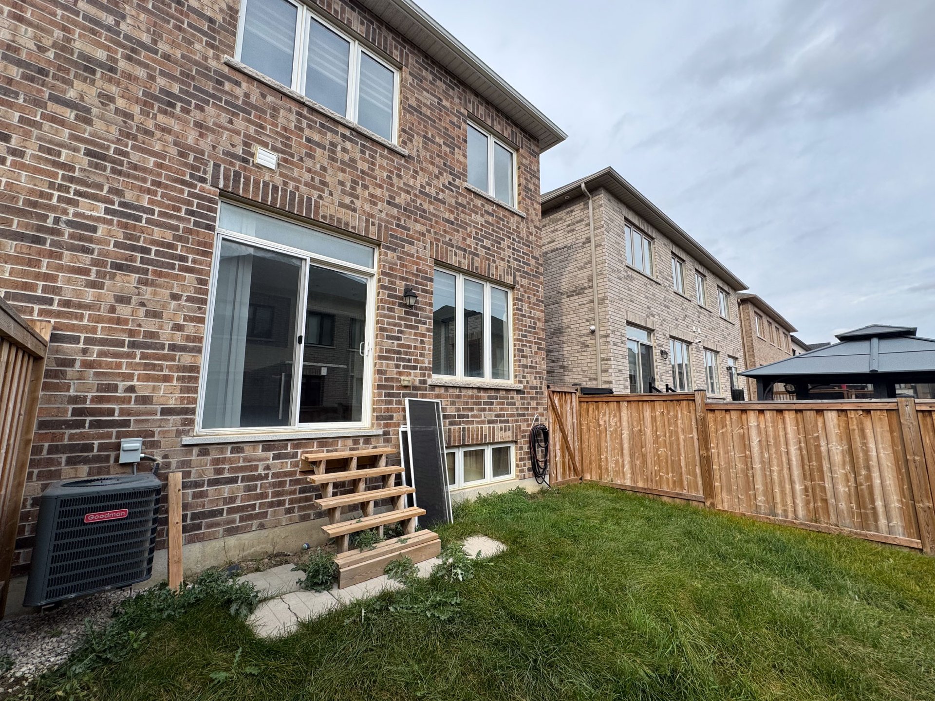 48 Boathouse Road N
