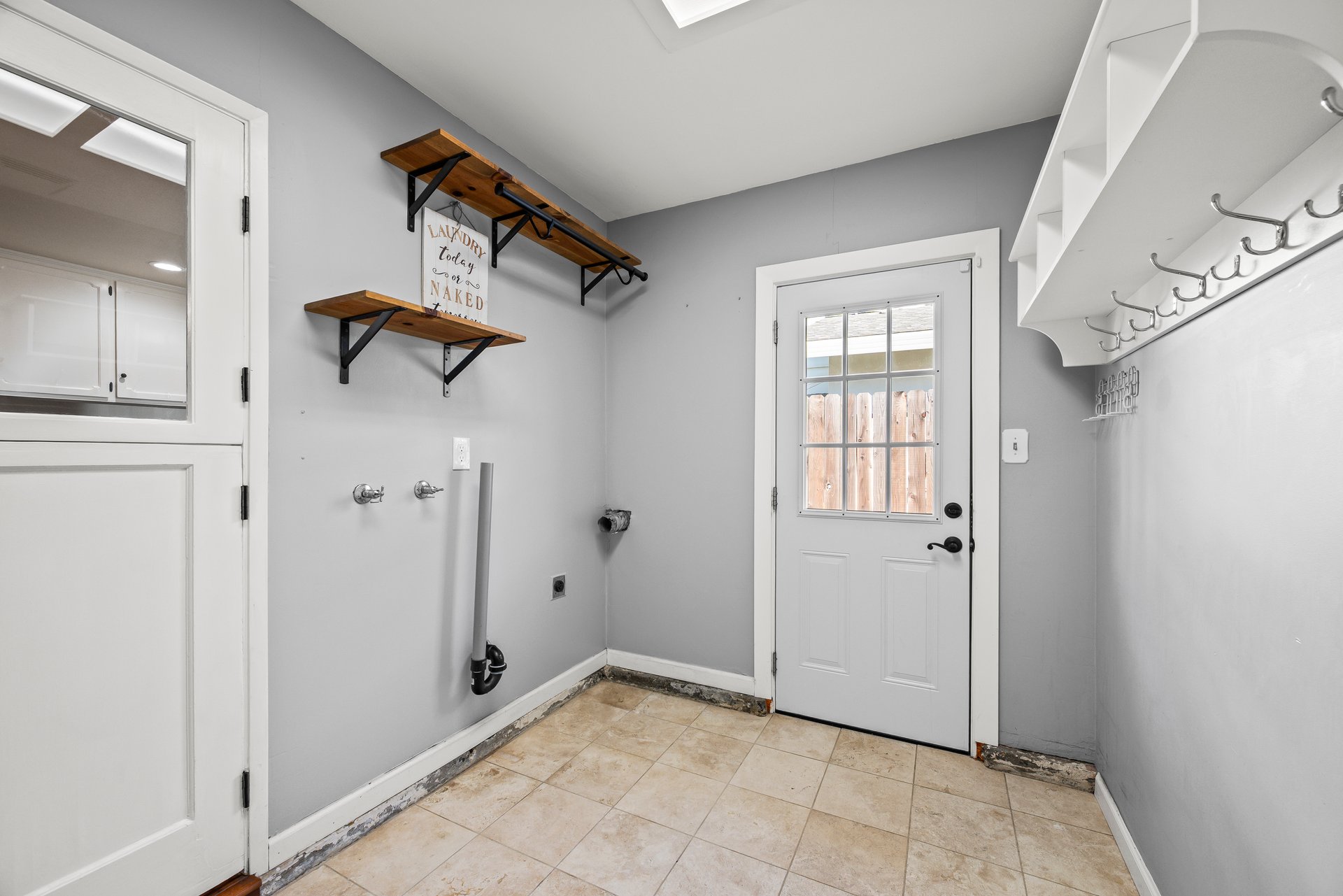 5021 Waterbury Way