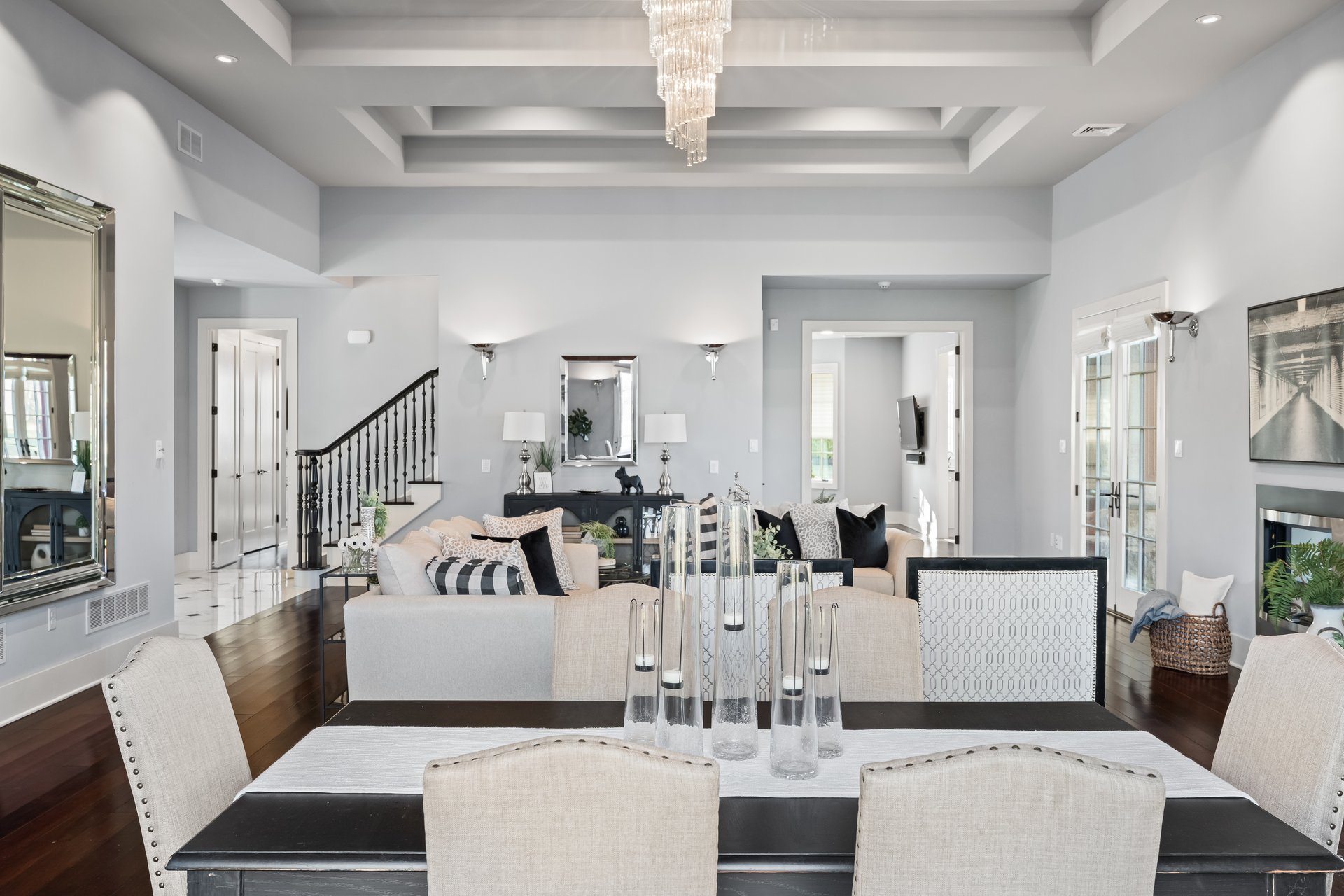 2687 Avenue Du Vlg
