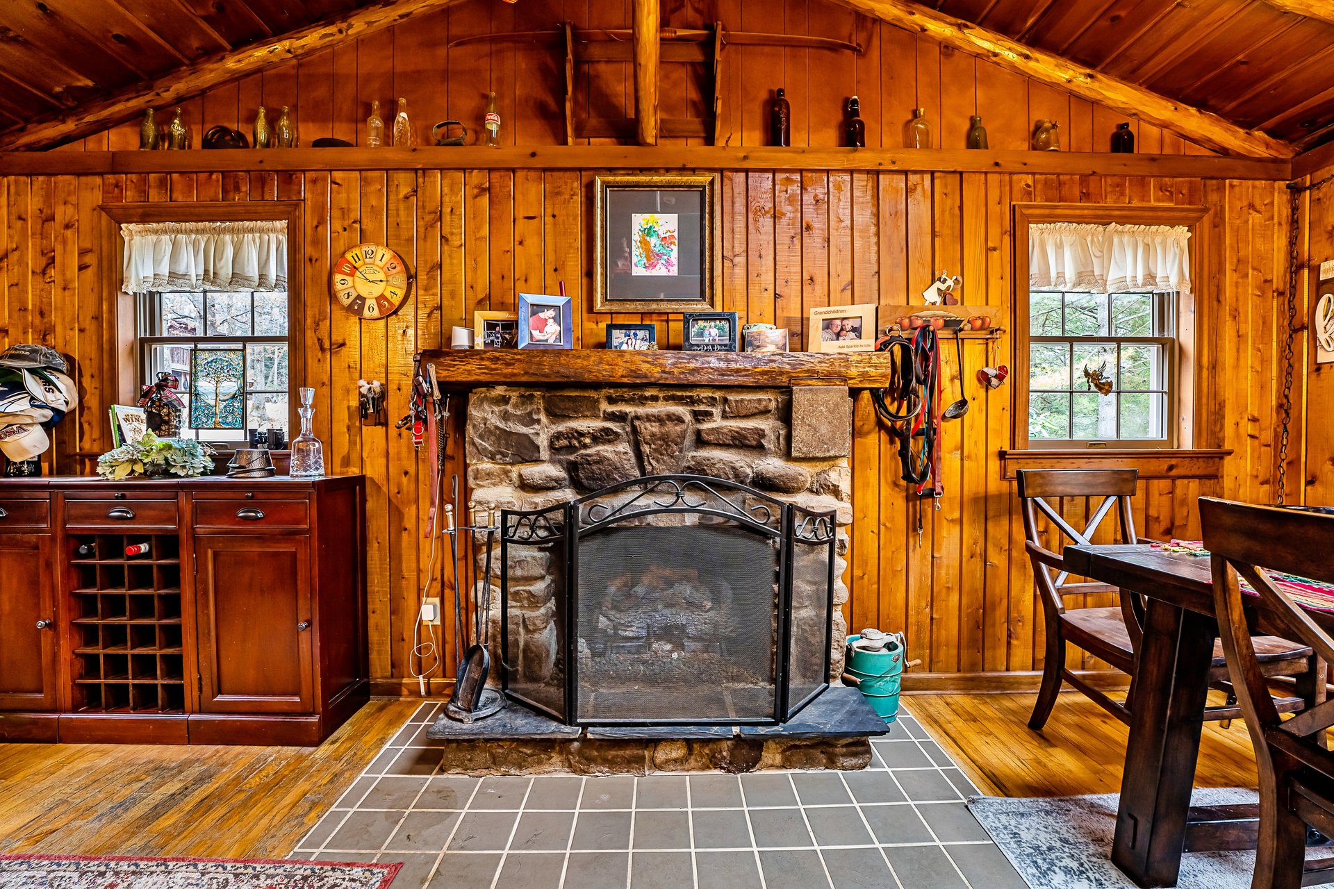 2716 Mountain Road