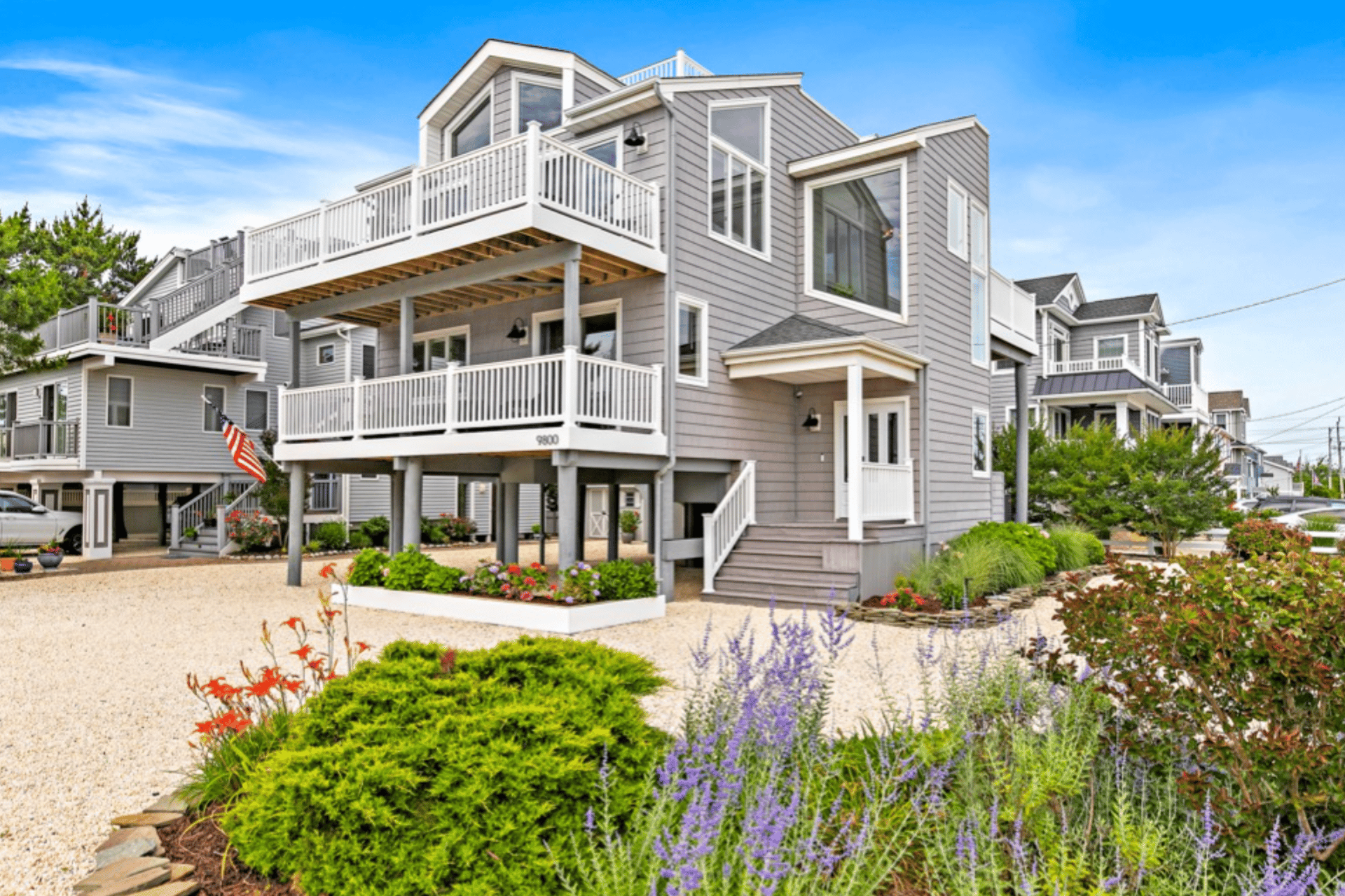 9800 Beach Ave, Peahala Park