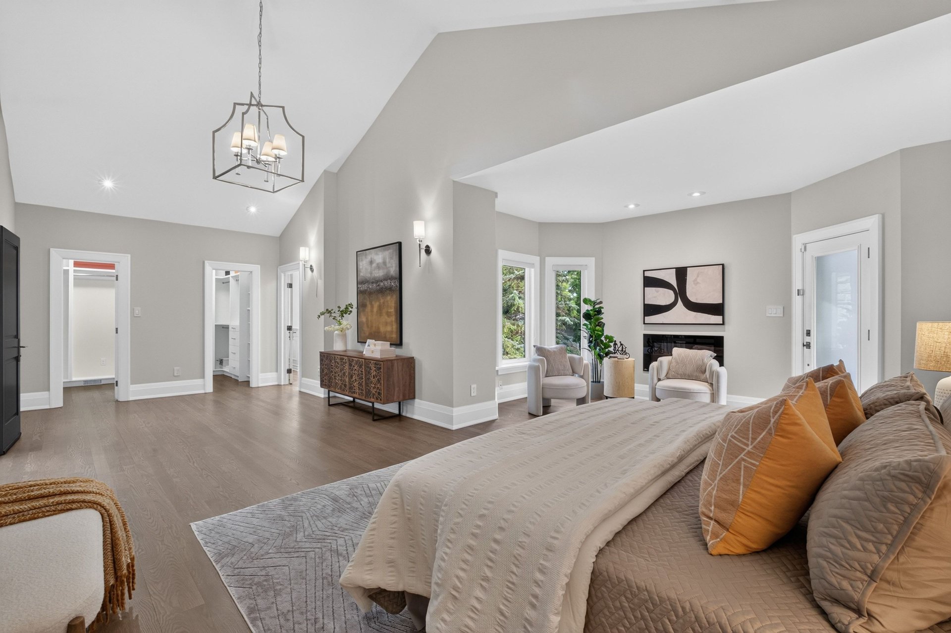 Fully Renovated Designer Residence