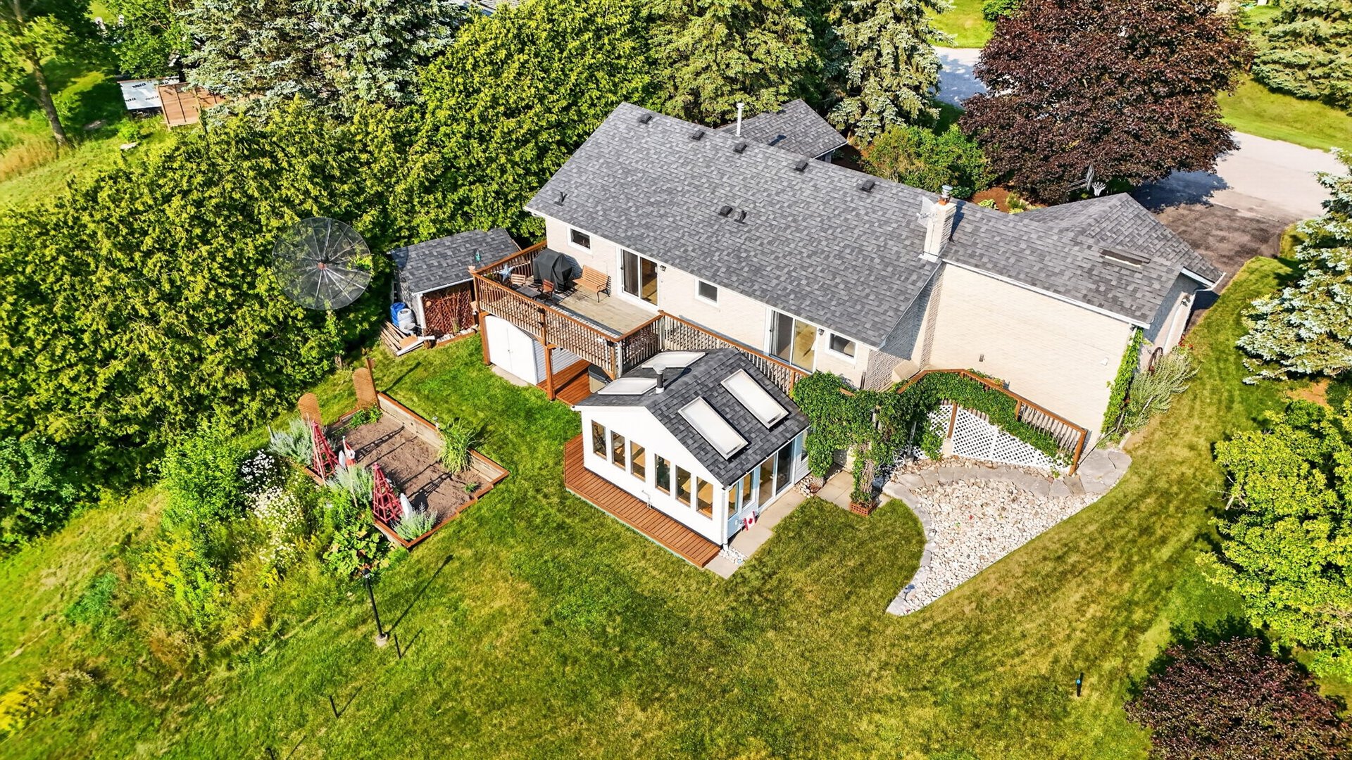 16 Hi View Drive