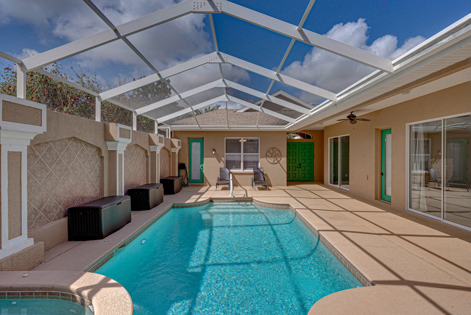 12231 WOODLANDS CIR