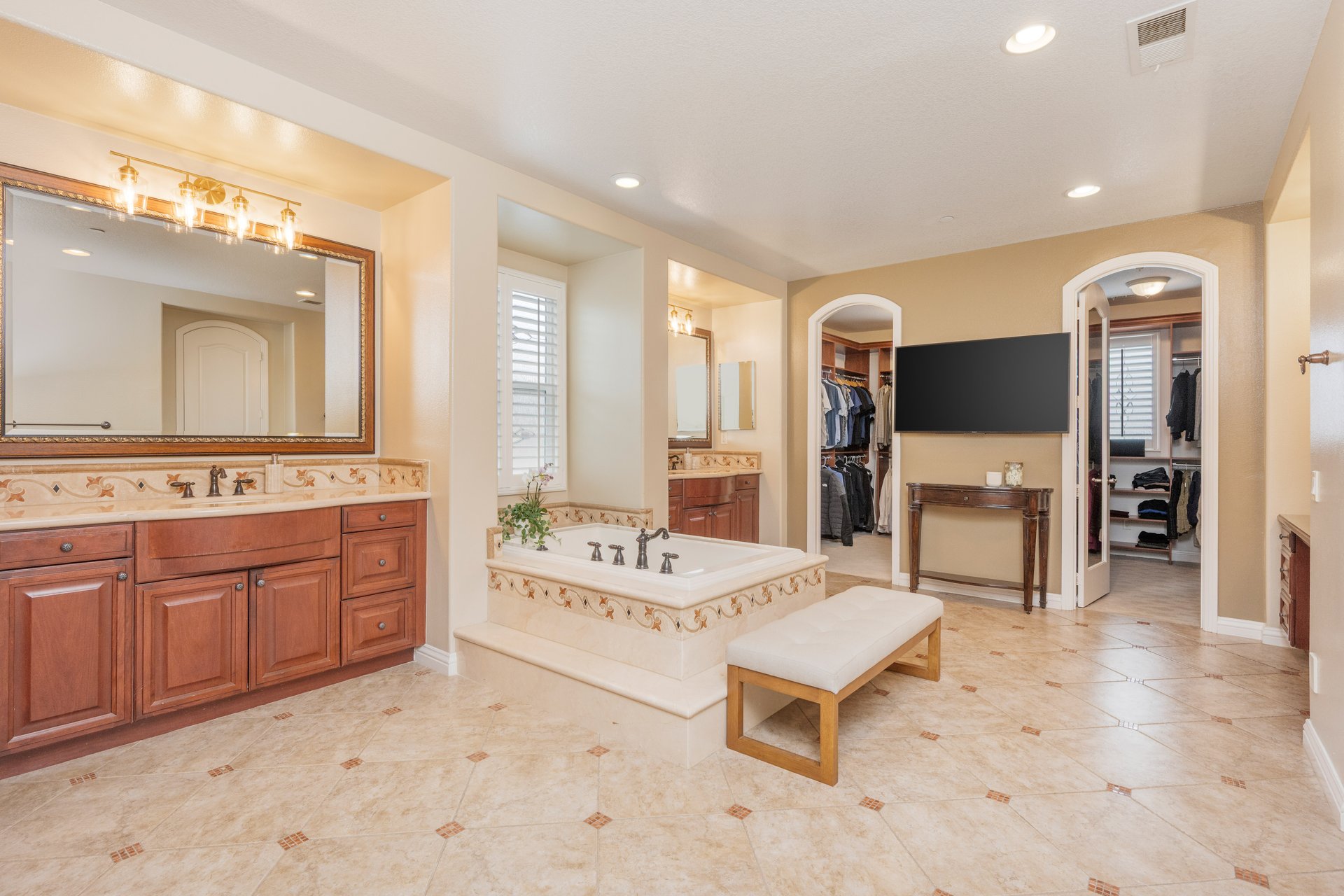 4394 Hiwassee