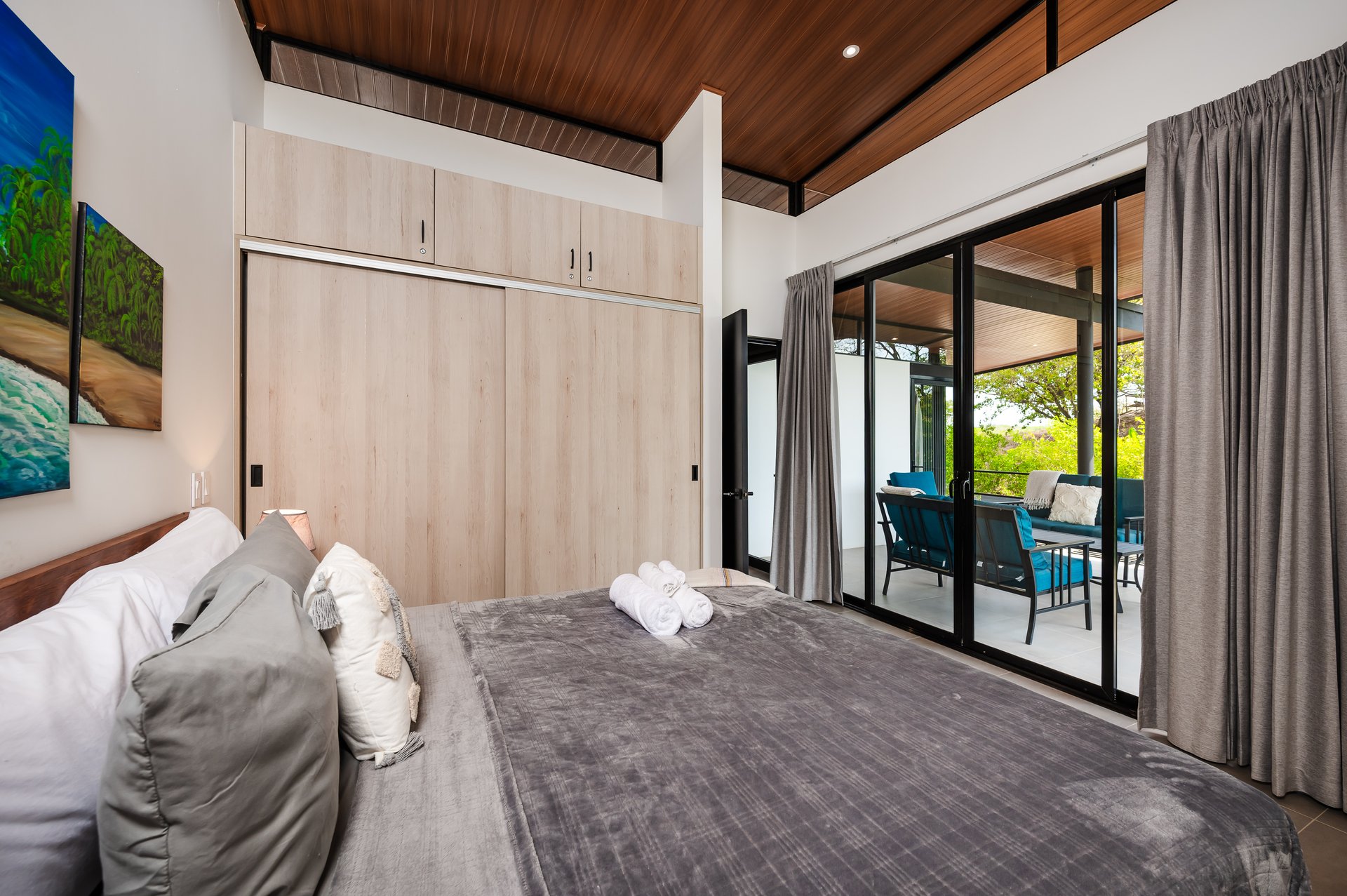 V-Kaza Oriol | Exclusive Modern 2-Bedroom Villa Steps from Playa Conchal