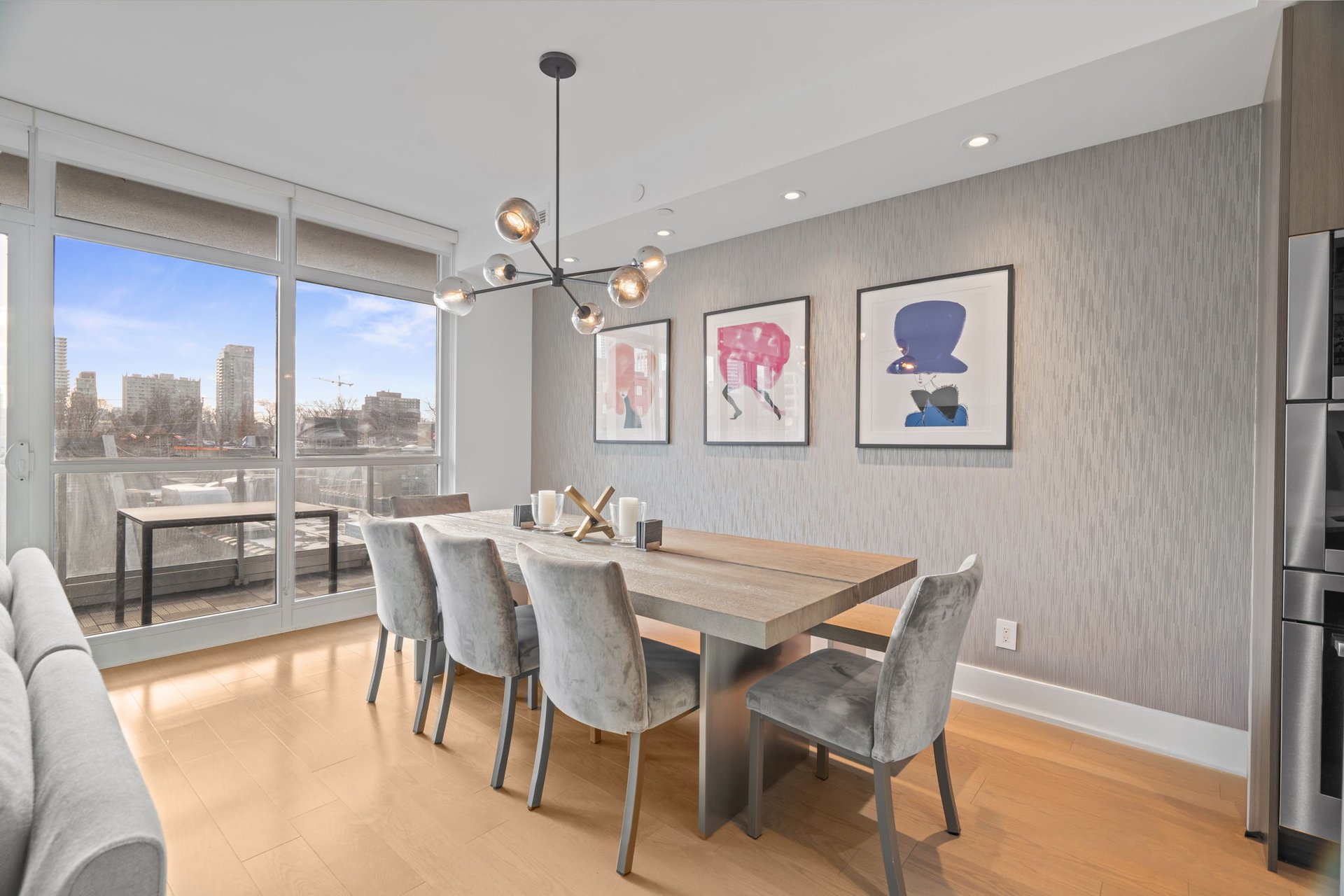 SOLD: Stunning And Chic