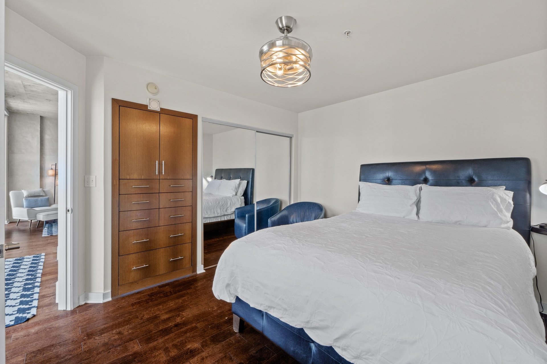360 Nueces St. #2808  