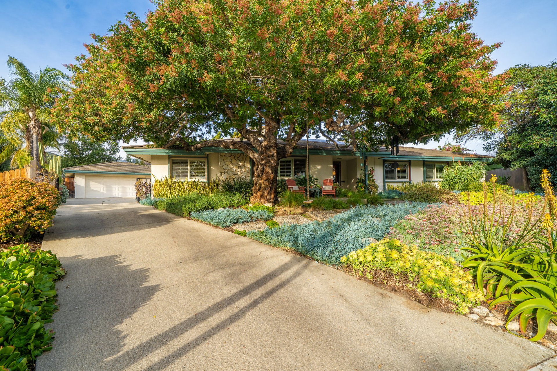 257 W Sonora Place