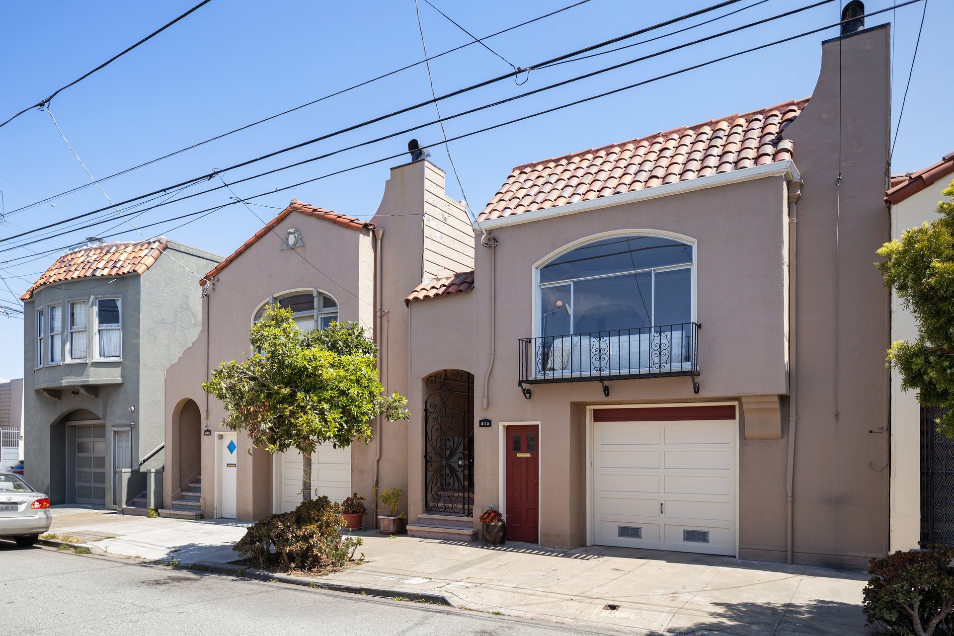 Sunny Spacious Home in Portola District