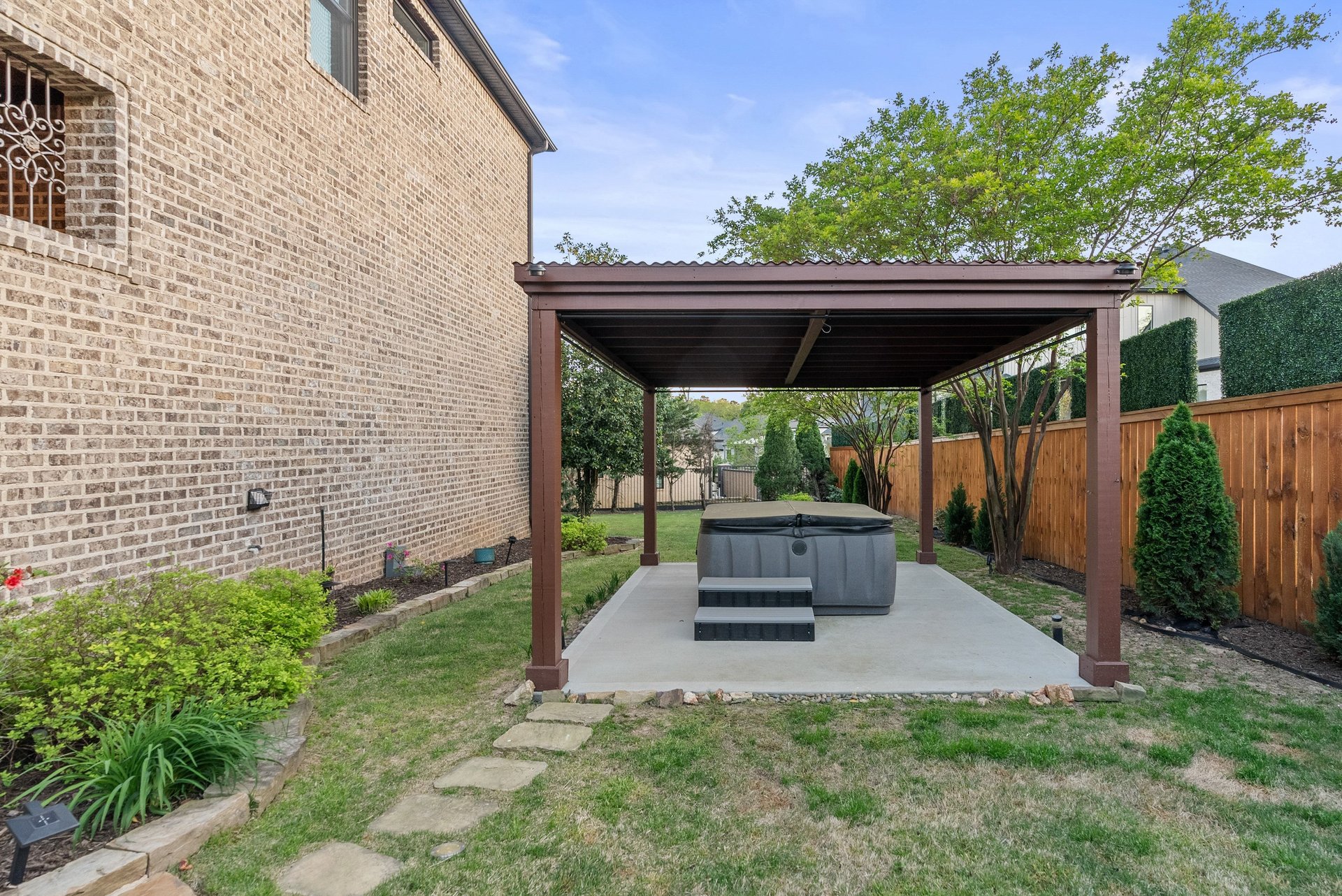 106 Orle Dr