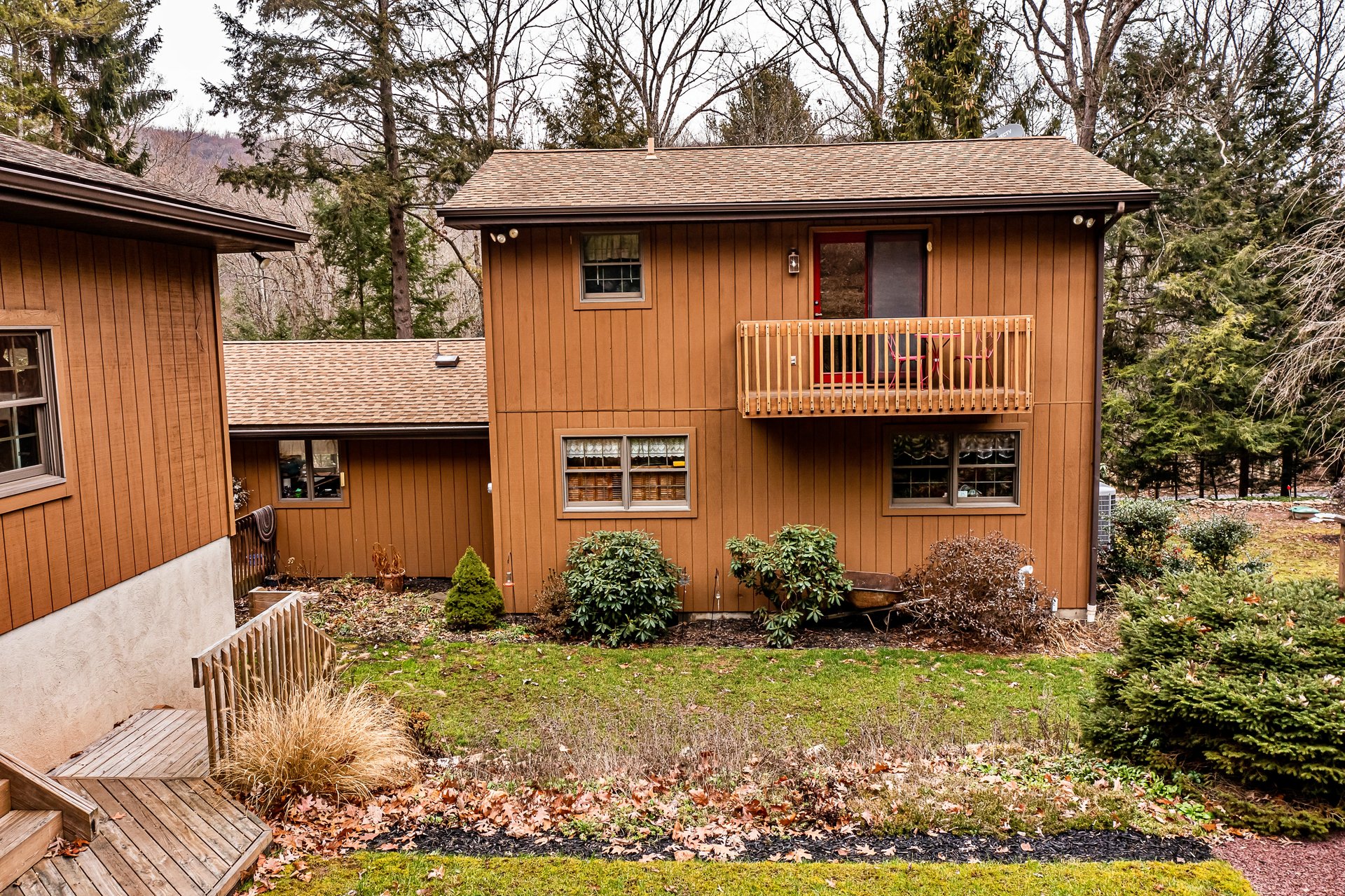 2716 Mountain Road