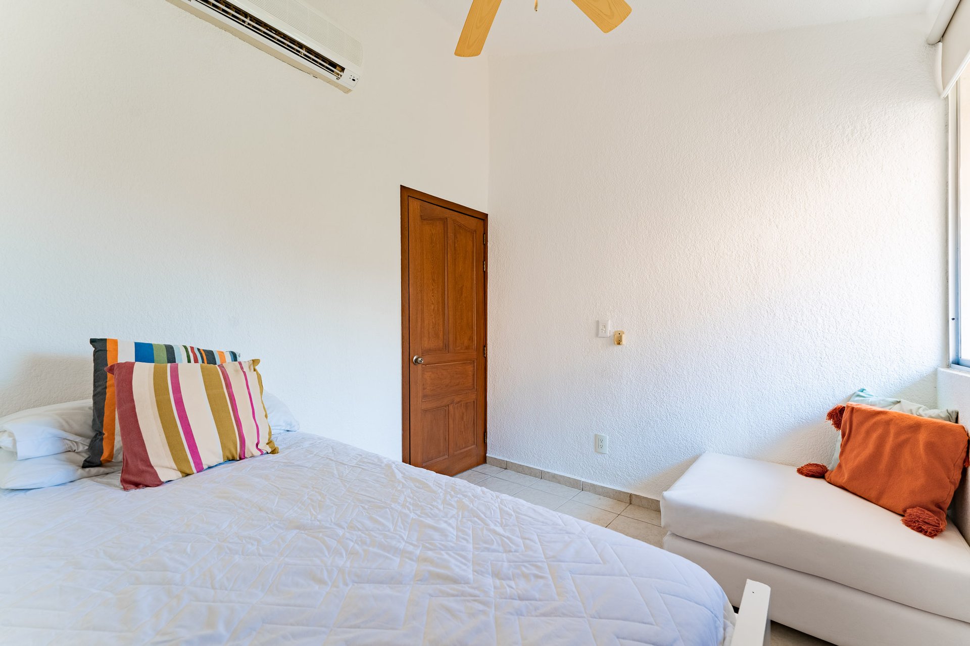 2 Bedrooms, Condo, Condos Pacífico 3rd floor Condo G9