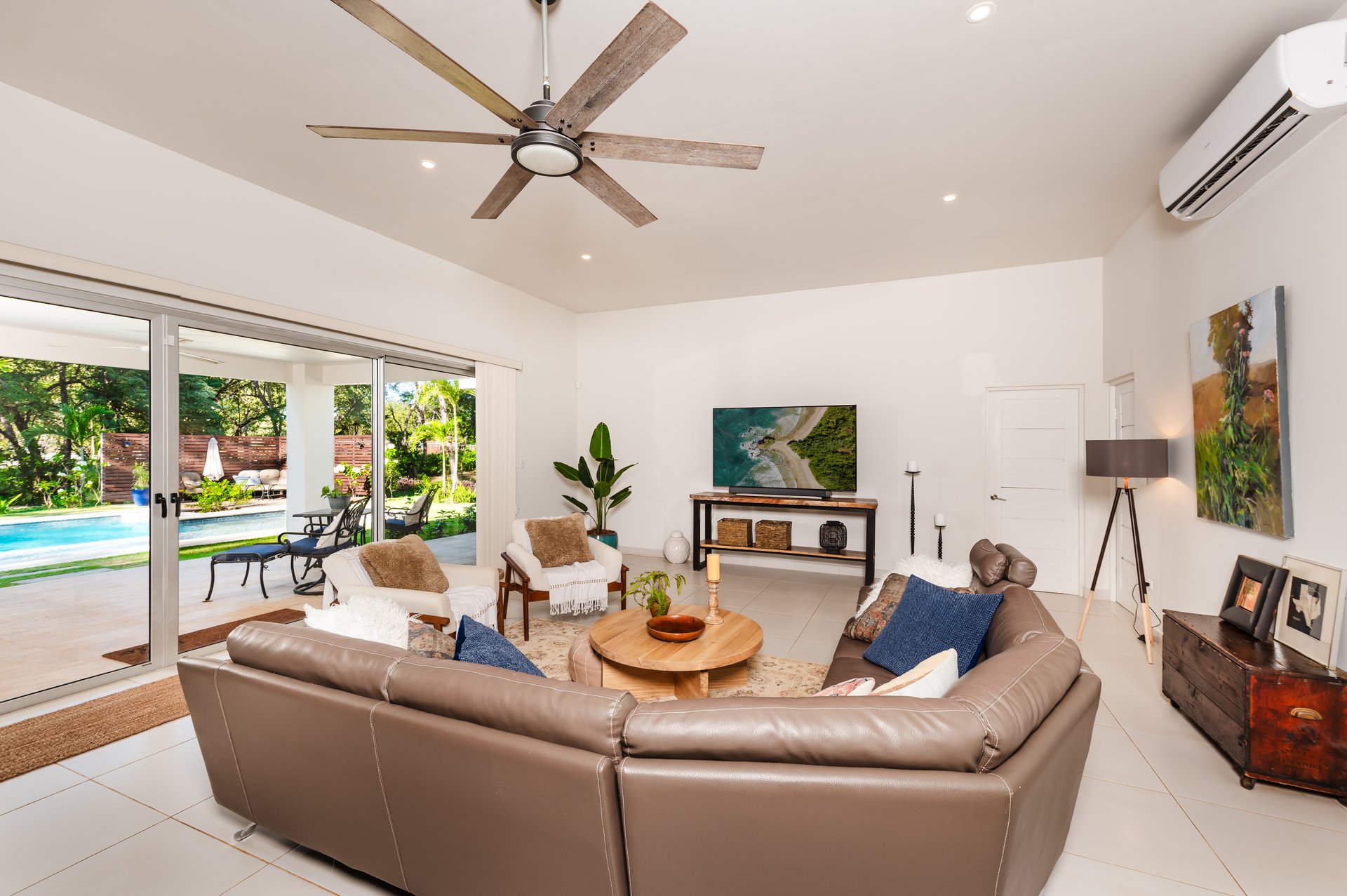 Casa Siempre Sabado | Walk to the beach luxury home in Playa Brasilito