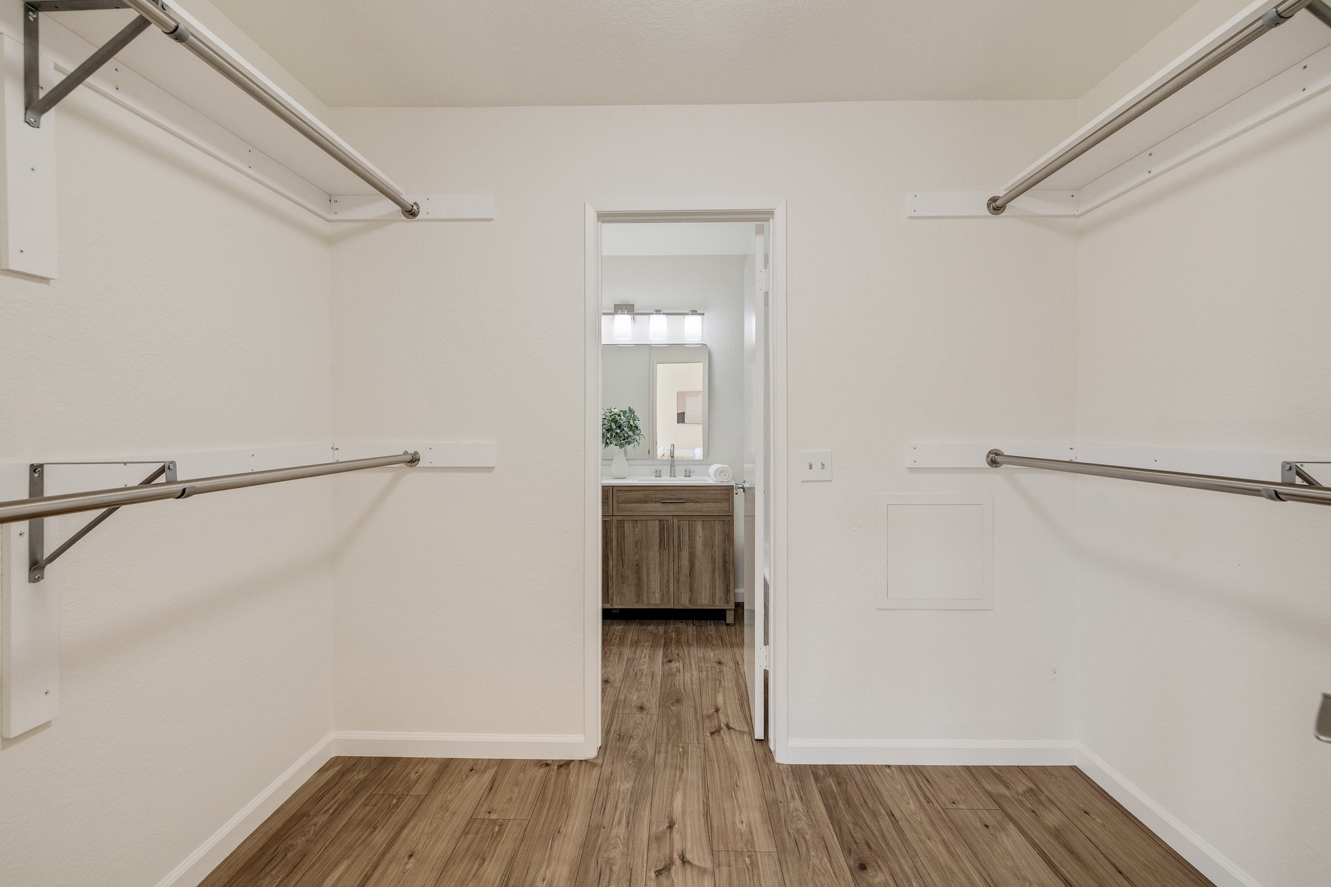 324 N Francisca Avenue Unit 5