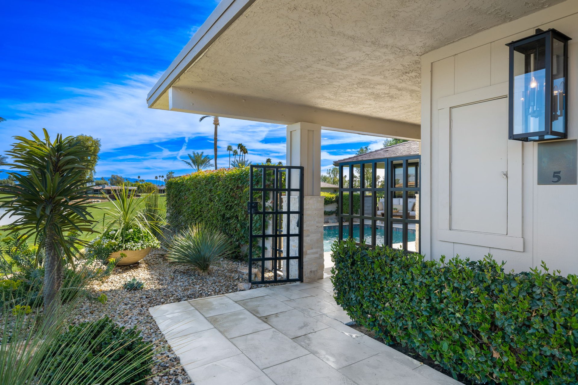 5 Radcliff Court