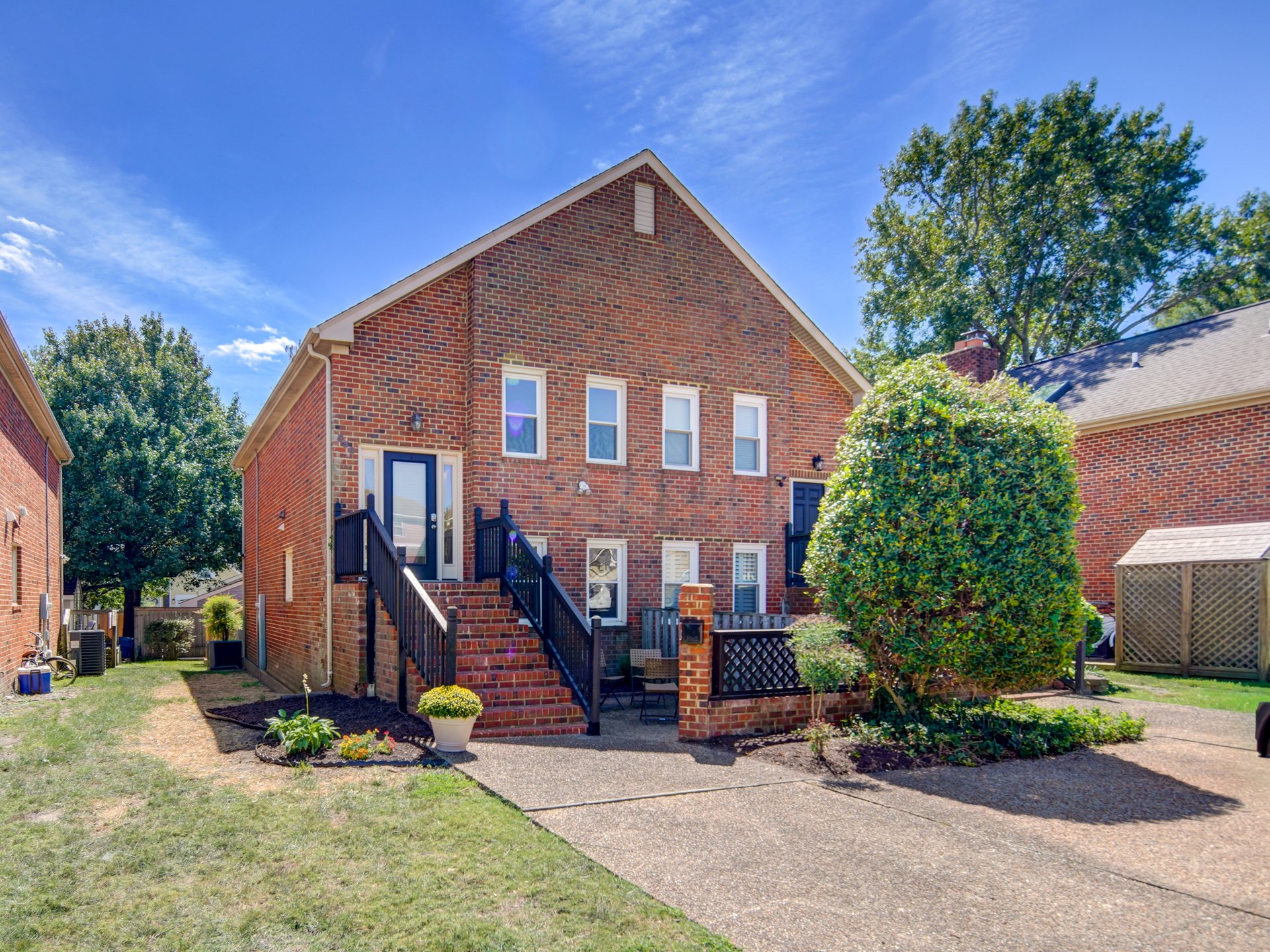 536 Lakewood Circle