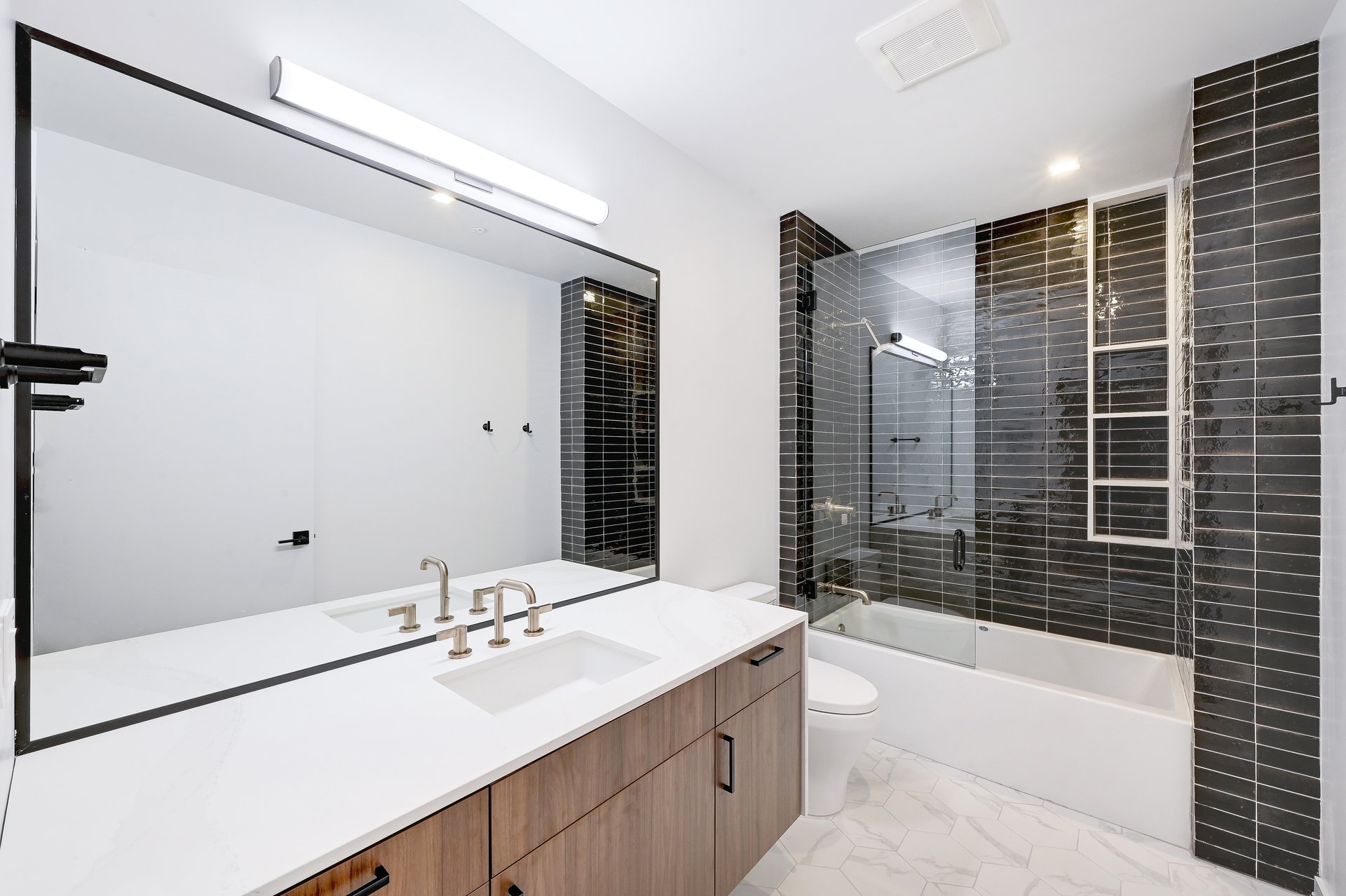 1006 Baylor Street #202