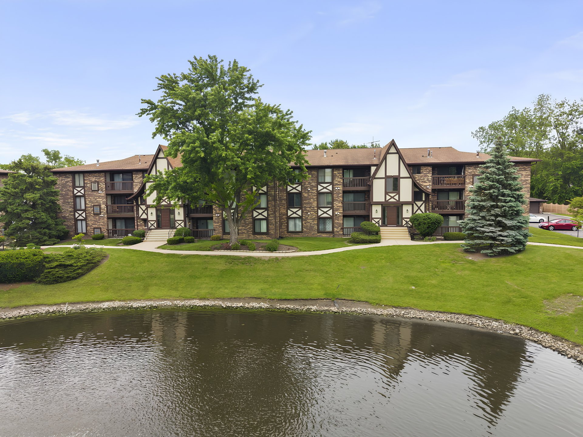 525 Cumnor Road Unit: 306
