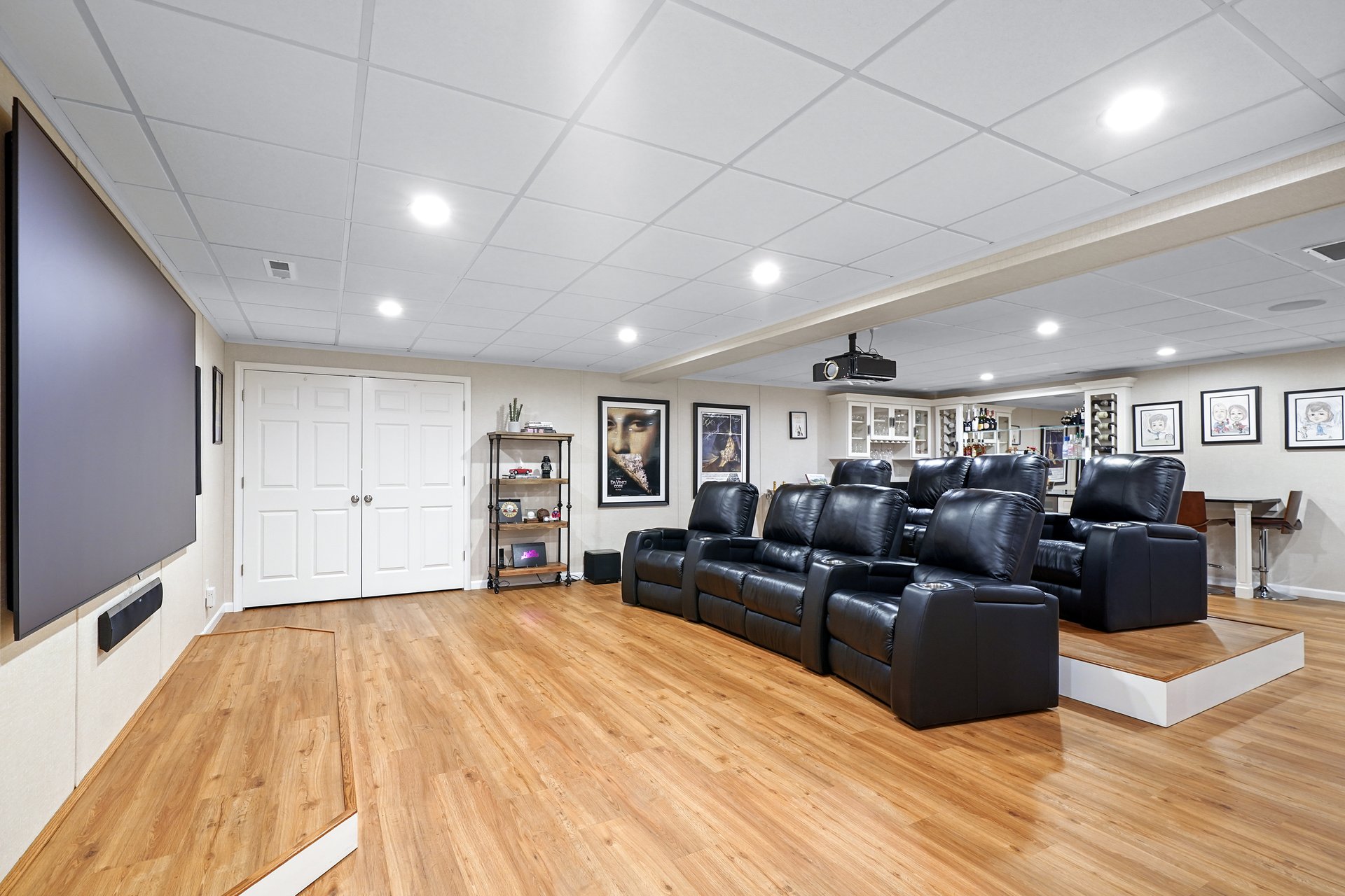 18 N Nabby Rd, Danbury, CT 06811