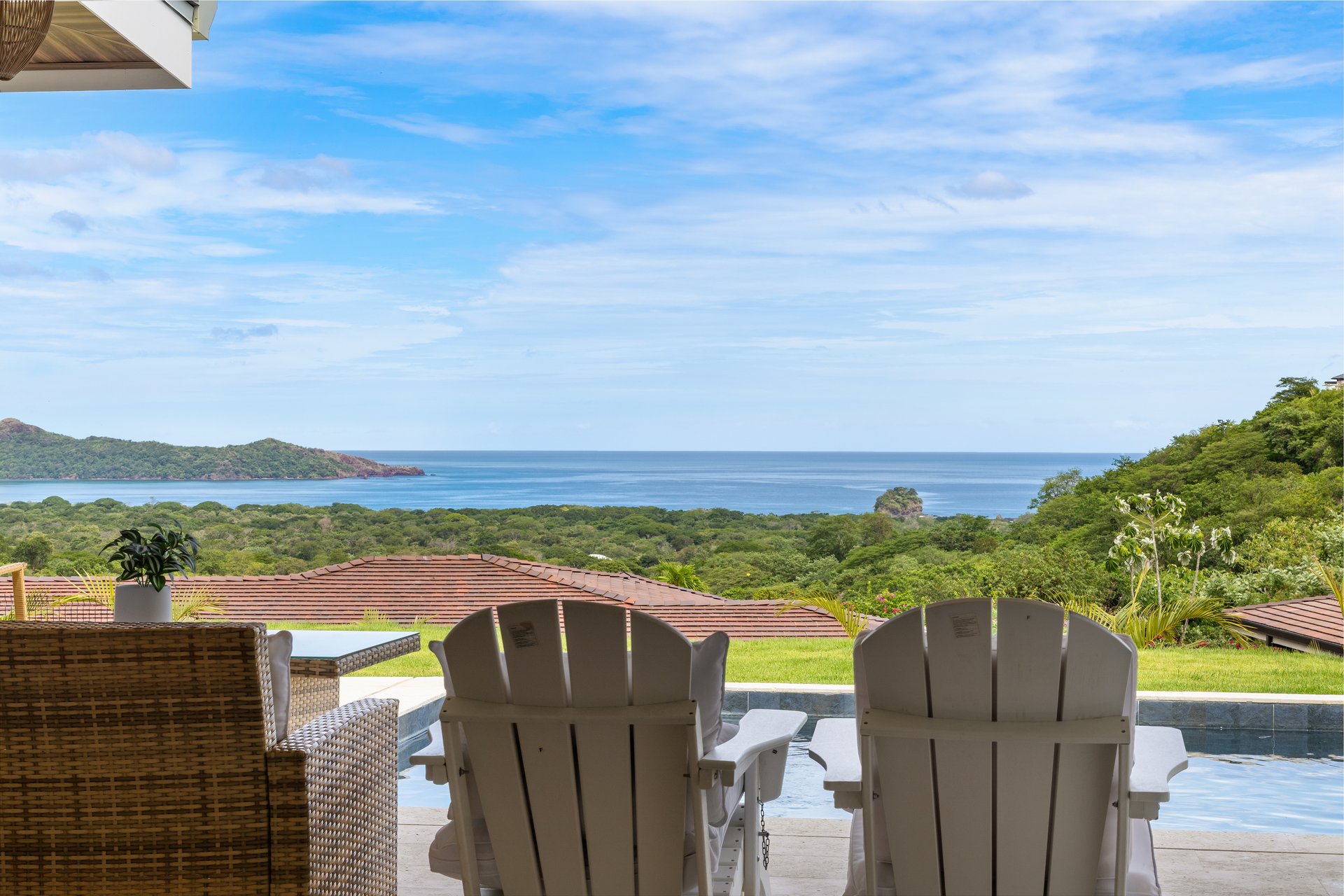 Dos Ríos 29 | Brand-New Ocean & Mountain View Home