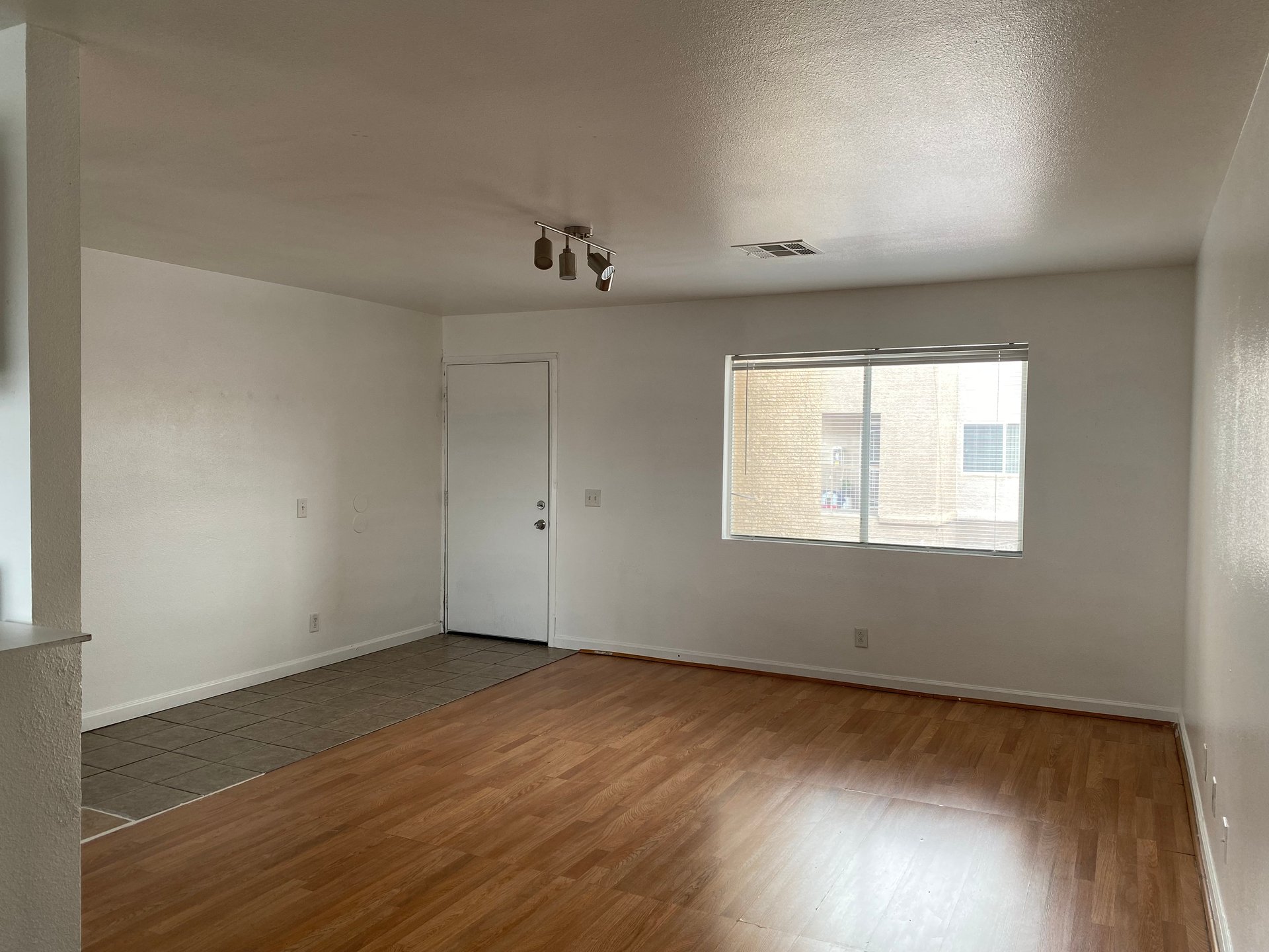 1662 North Lamont Street  #202