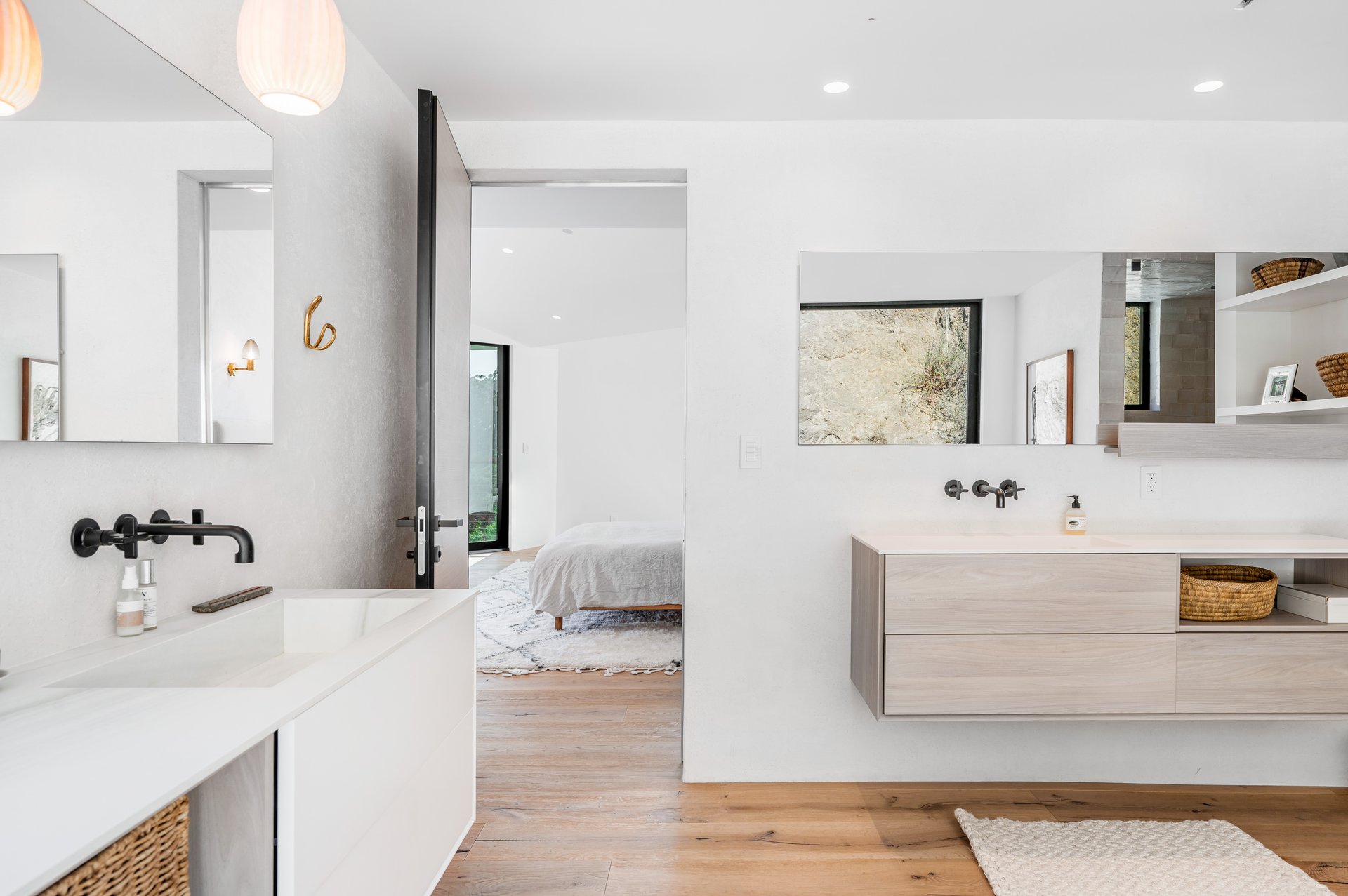 3226 Serra Rd, Malibu