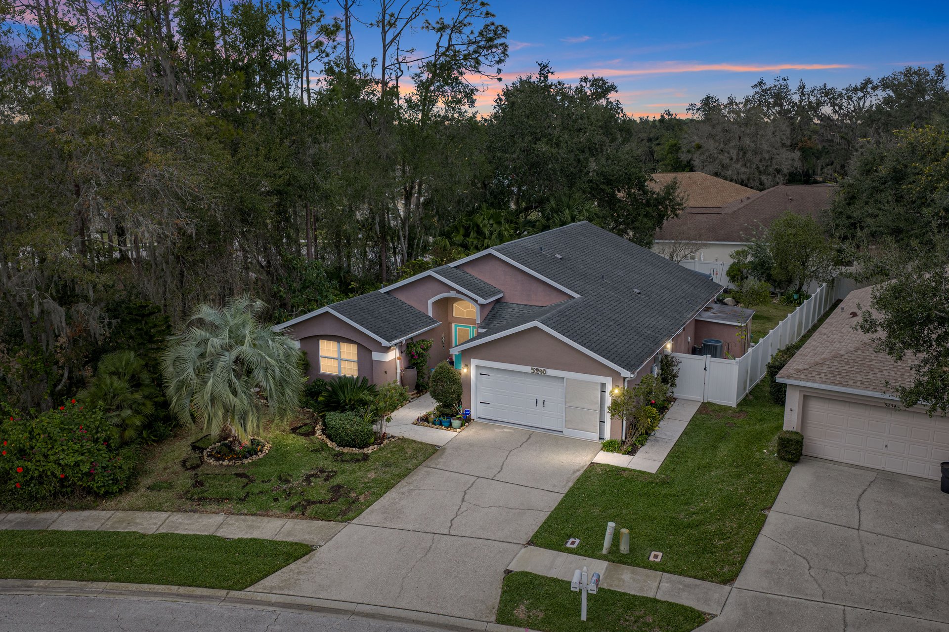 5240 NEW BRITTANY LN