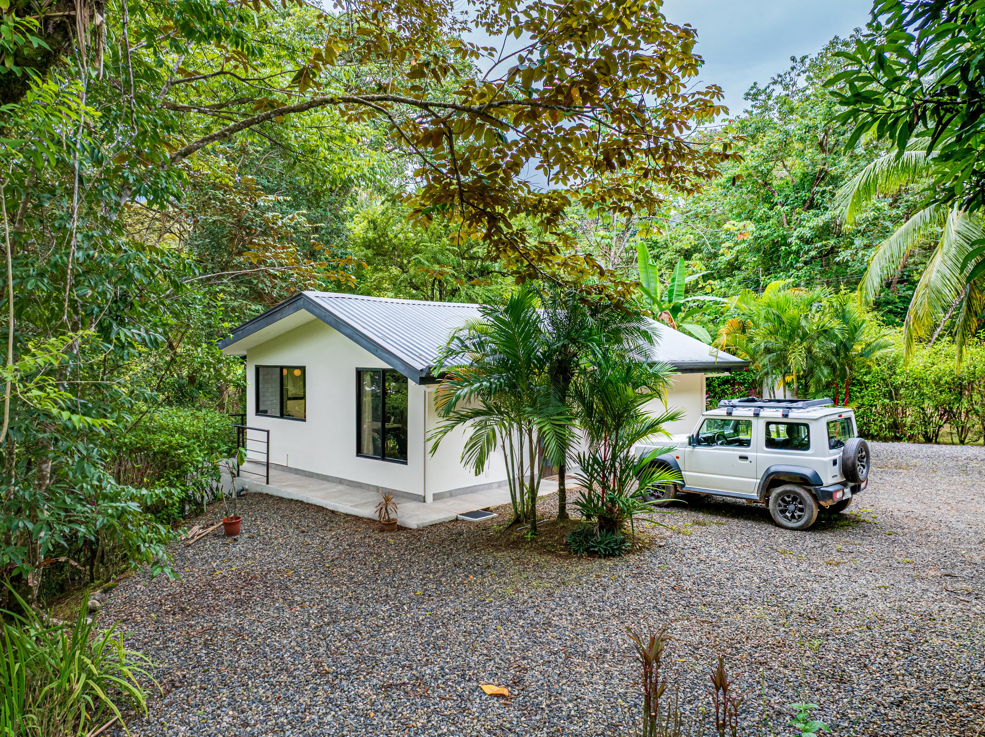 Luxury Rainforest Home + Guest House on 11 acres
