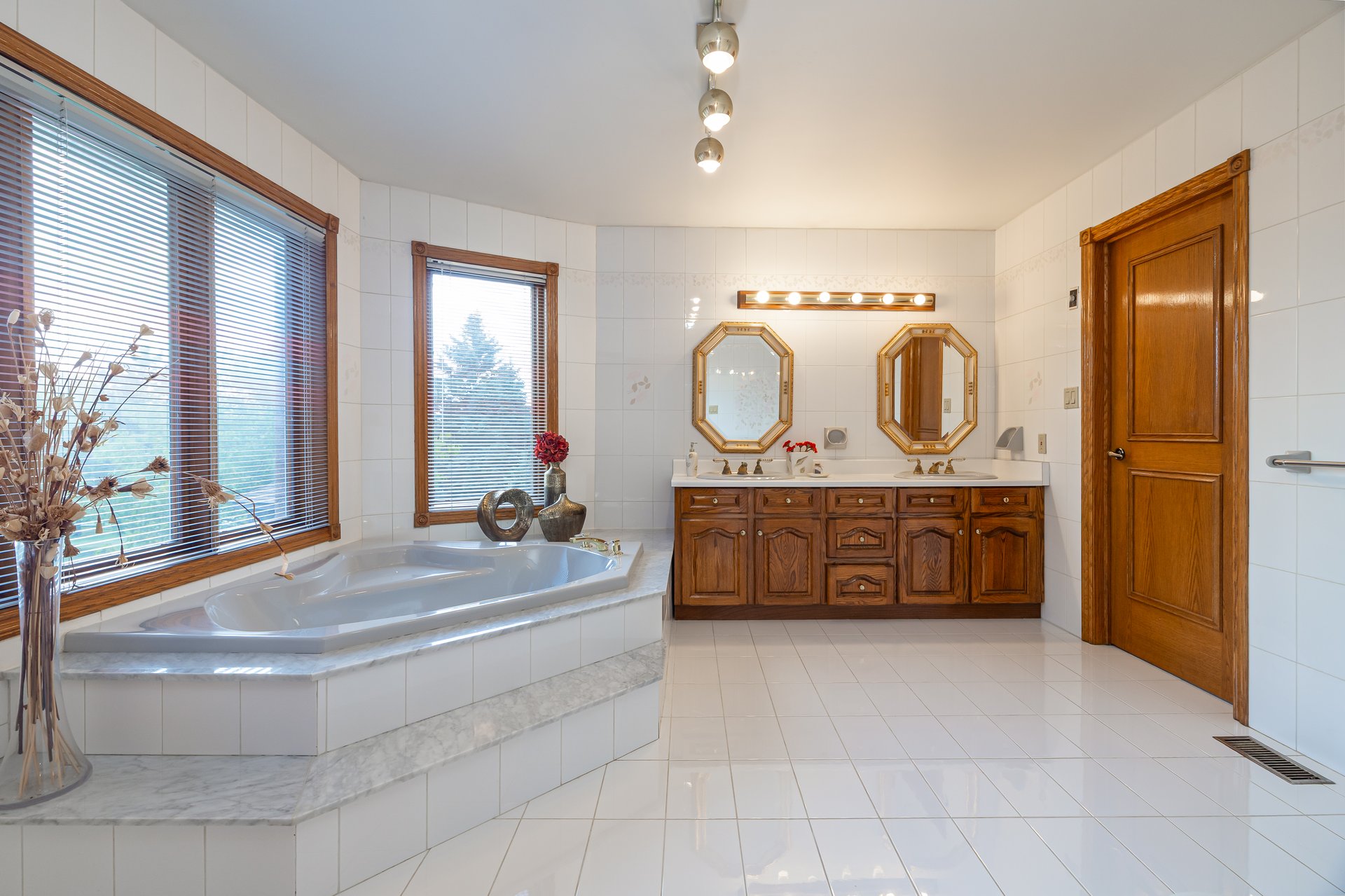 SOLD: Magnificent Estate 