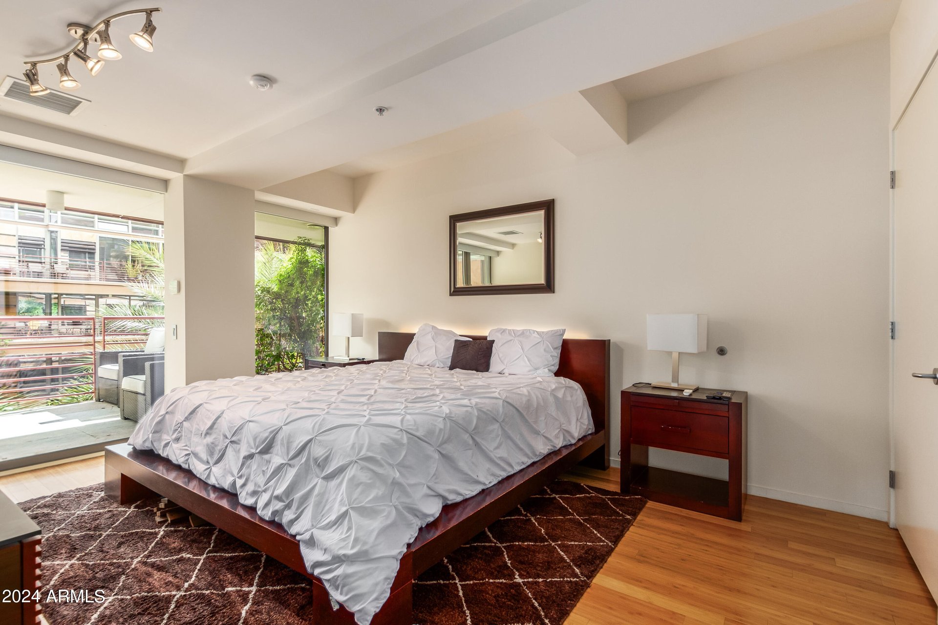 7137 E Rancho Vista Dr, #4005