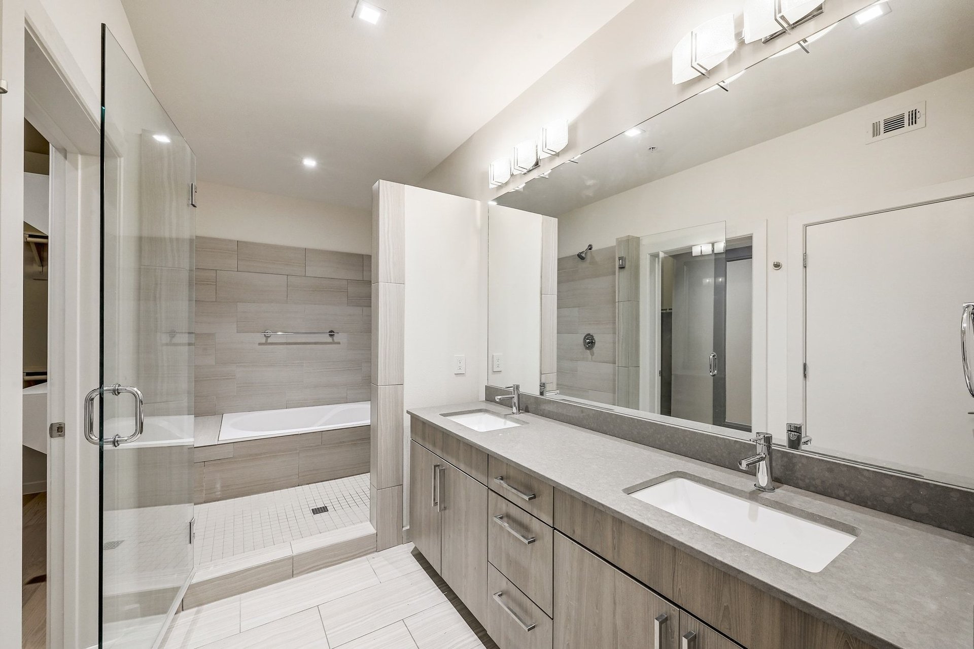 3600 S Lamar Blvd #202 