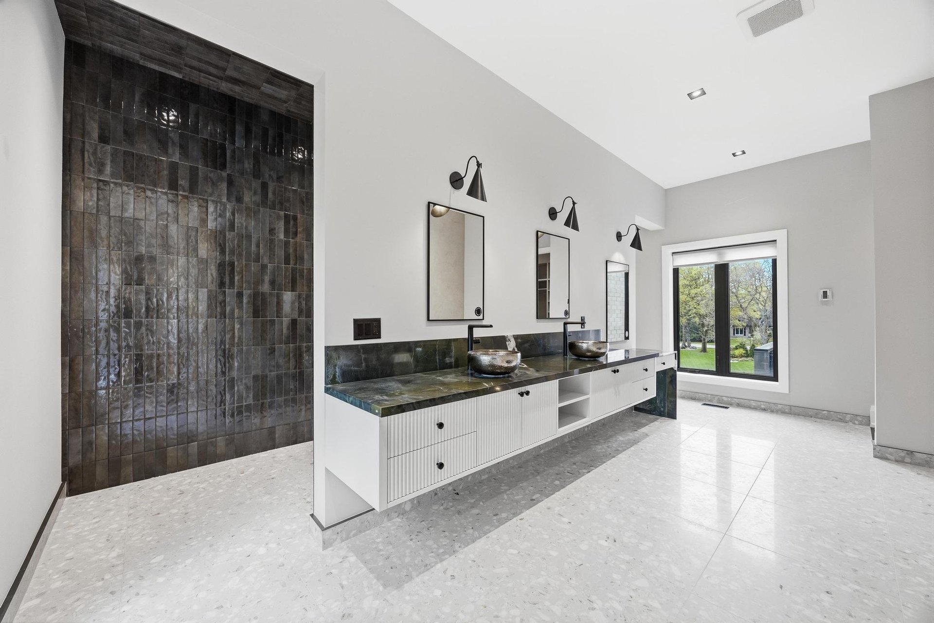 Brand-New Modern Estate