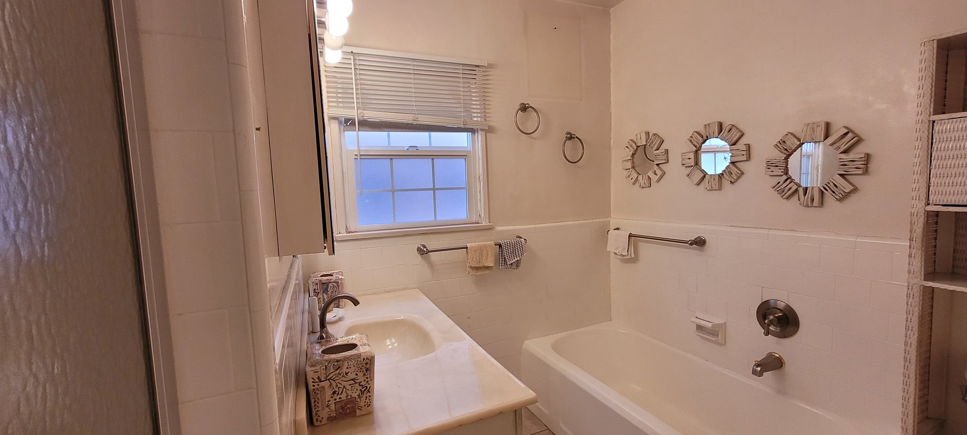 4 Units in Los Angeles